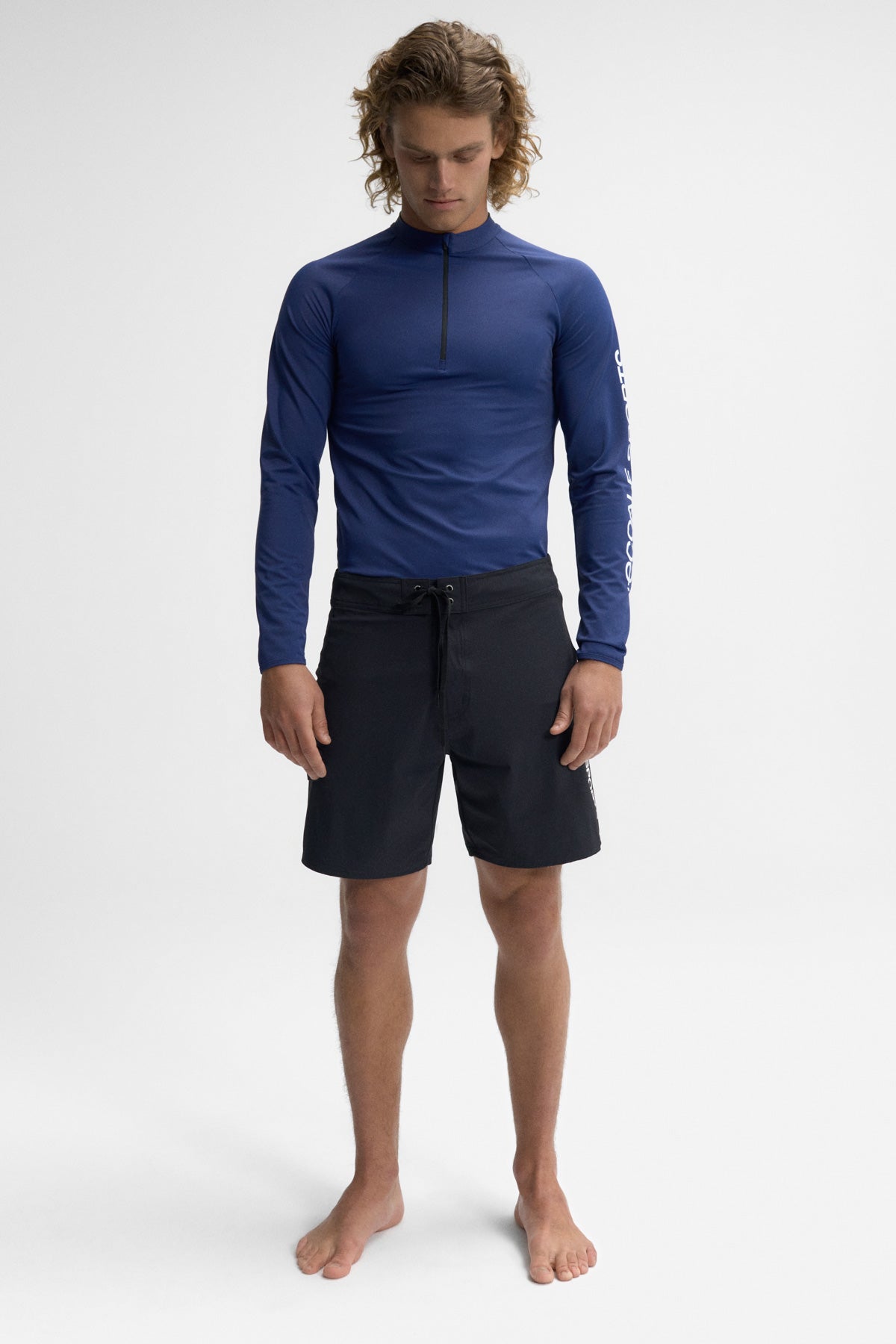 camiseta-de-licra-ecoalf-nusa-azul-de-poliamida-reciclada-para-hombre image 2
