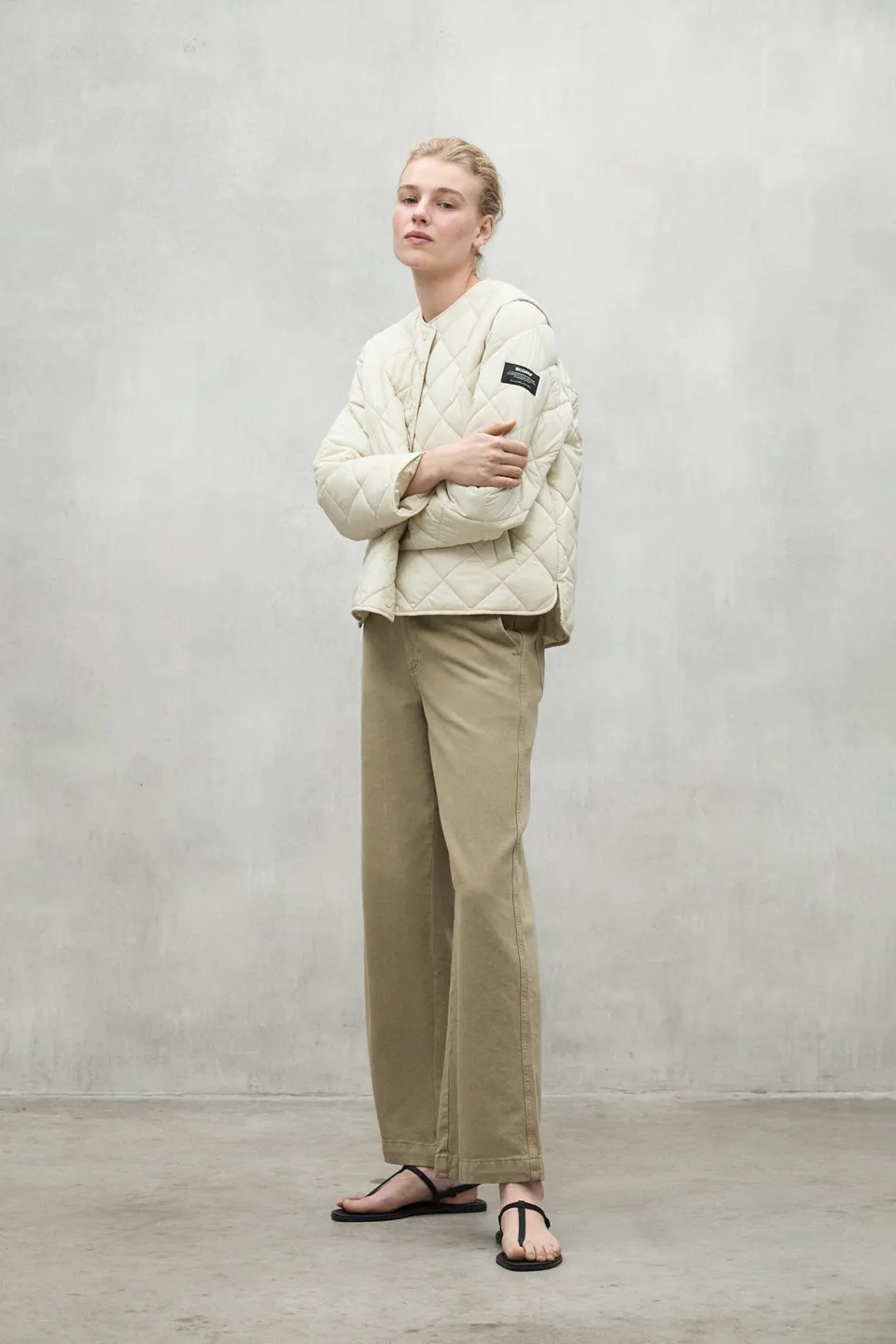 chaqueta-ecoalf-musa-beige-para-mujer-100-poli-ster-reciclado-repelente-al-agua- image 1