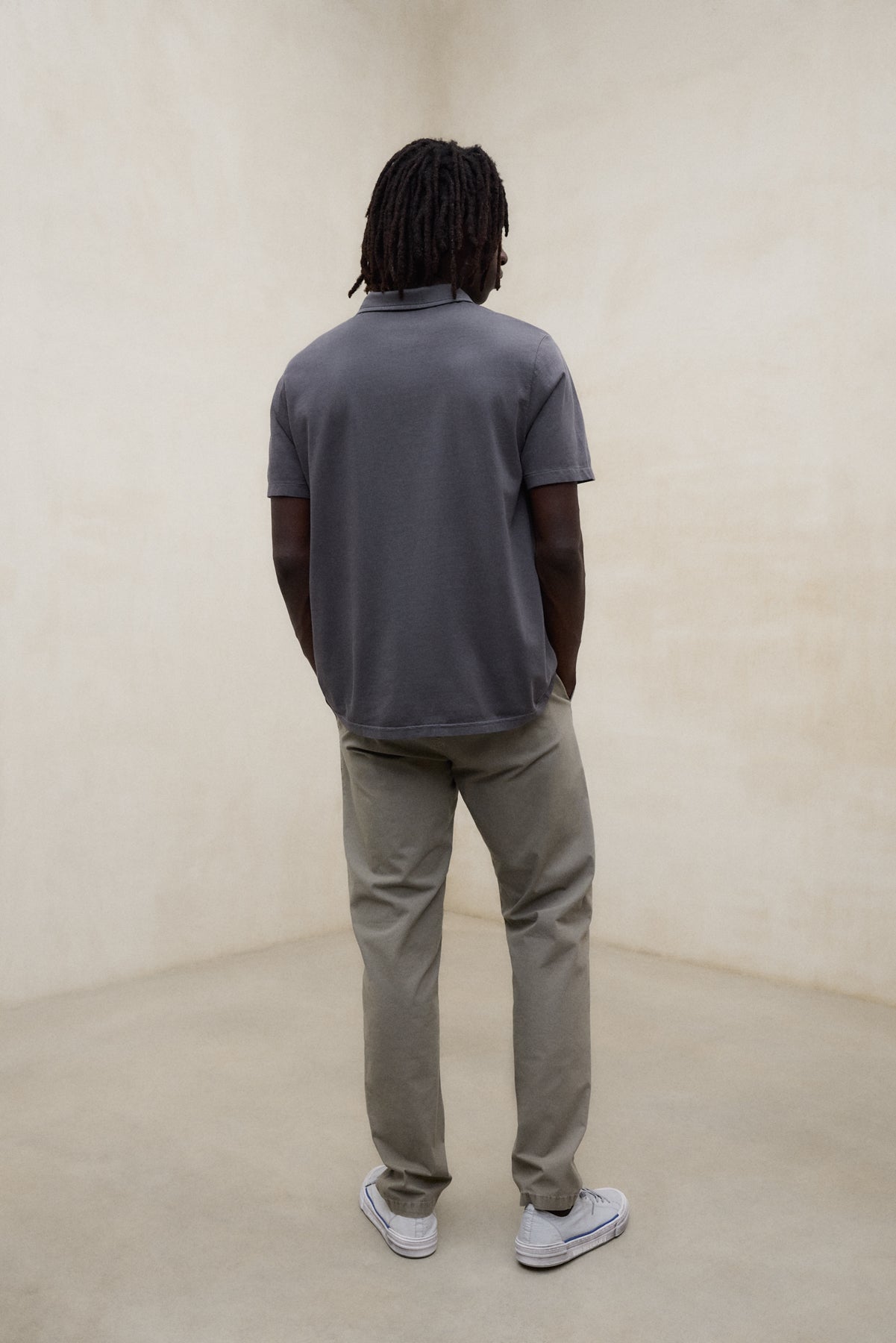 ecoalf-polo-enzo-gris-oscuro-polo-de-algod-n-reciclado-para-hombre image 3