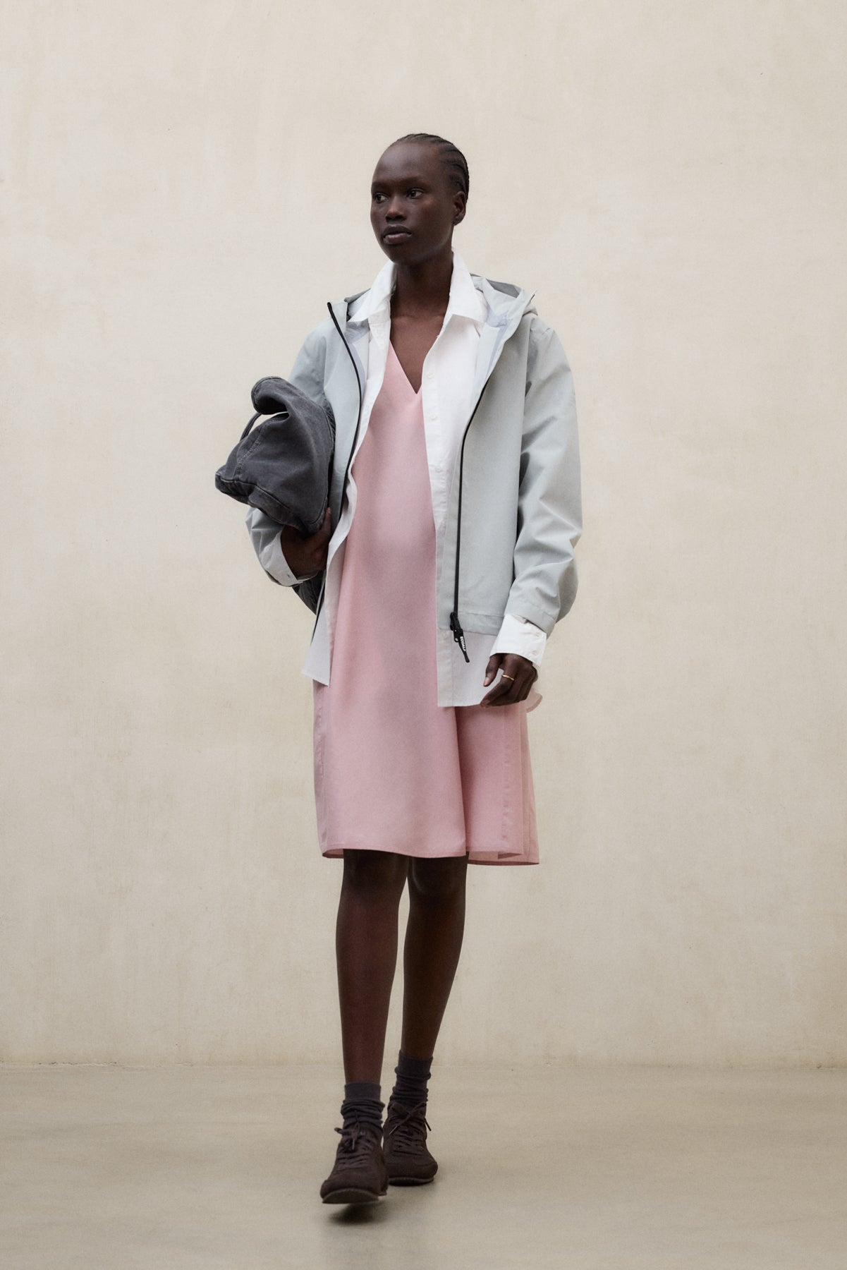 ecoalf-chaqueta-venis-gris-claro-impermeable-para-mujer image 1