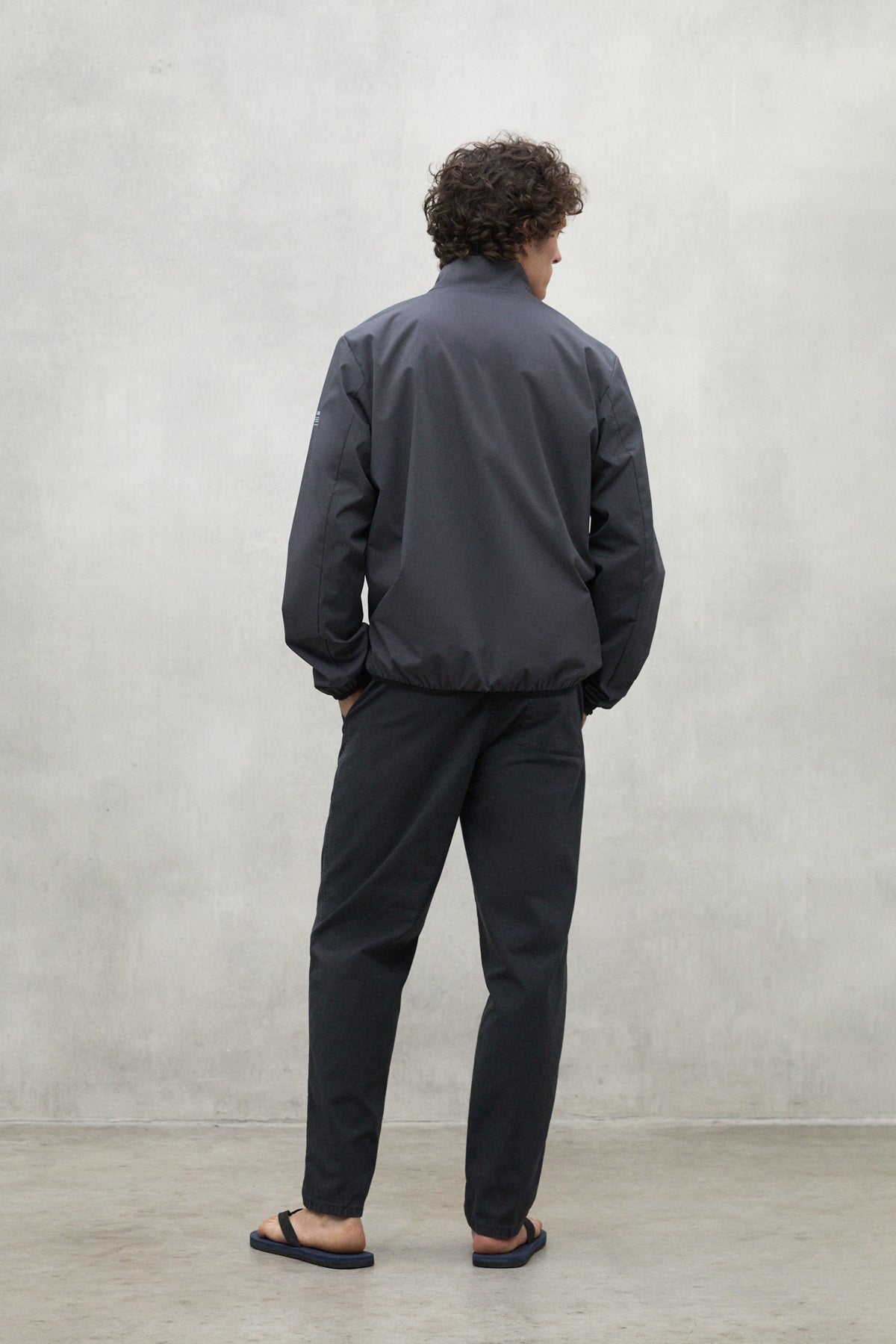 ecoalf-chaqueta-james-gris-oscuro-de-hombre-100-poli-ster-reciclado-impermeable image 3