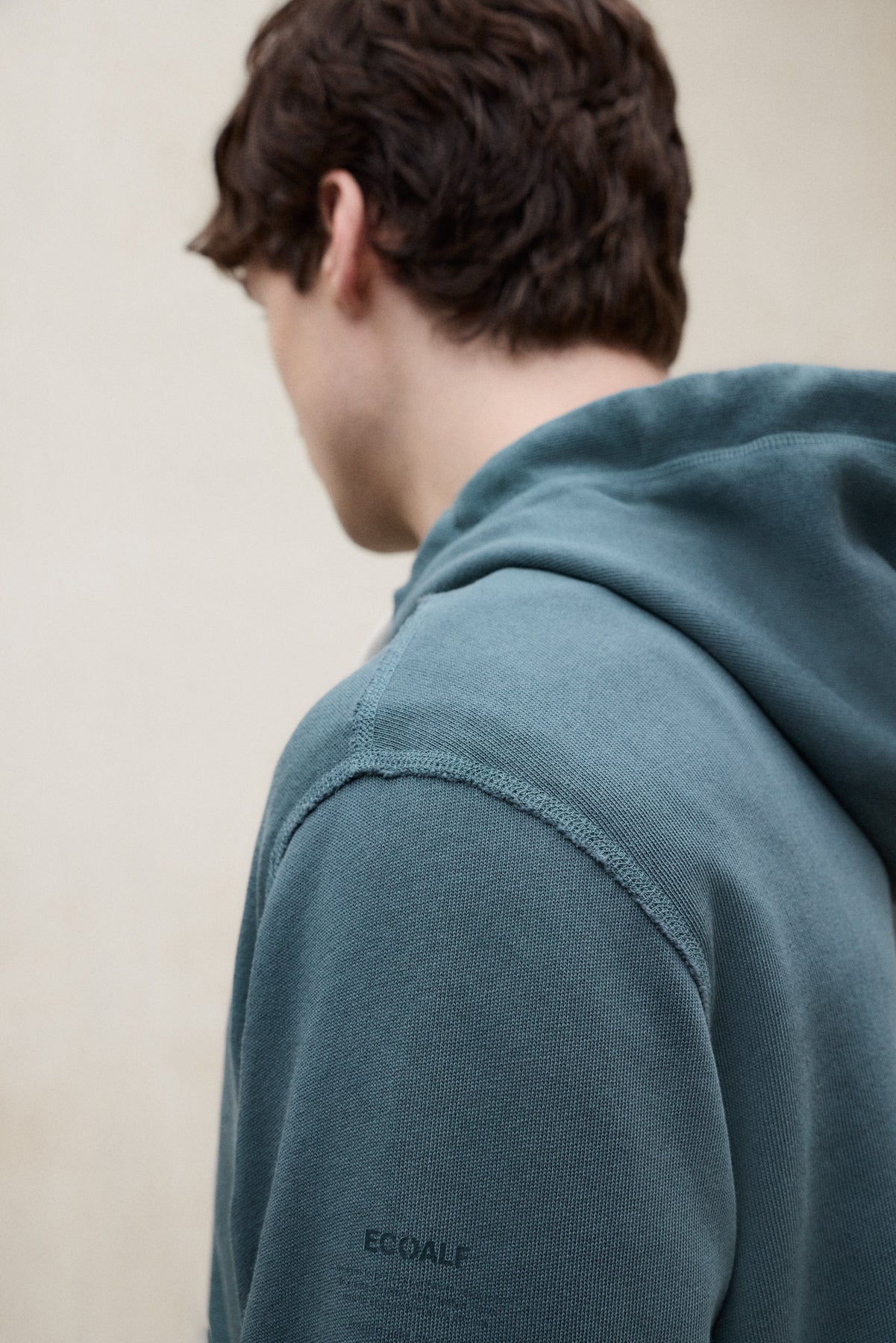 sudadera-ecoalf-rena-verde-para-hombre-50-algod-n-reciclado-capucha-y-bolsillo-c image 3