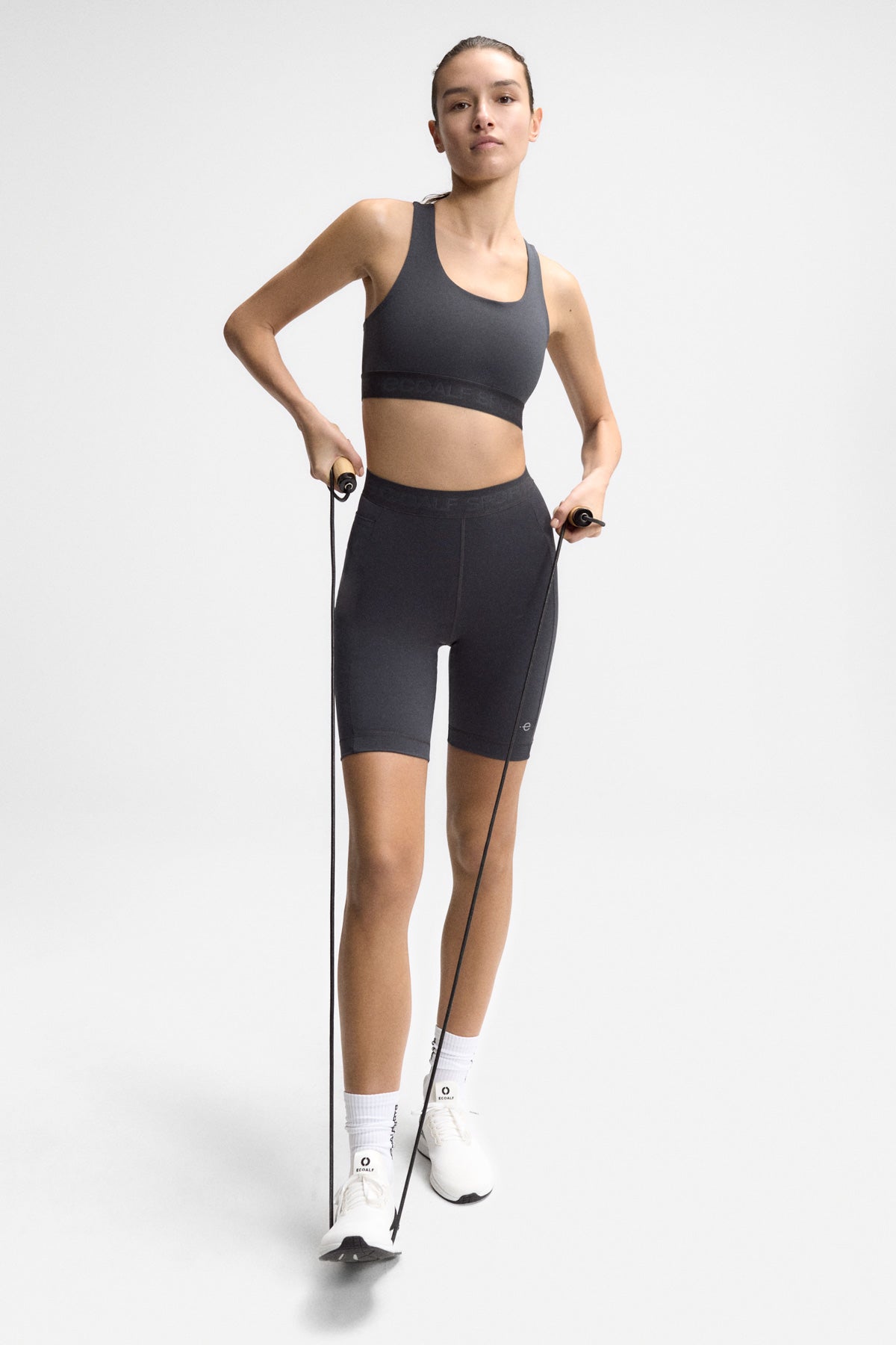 ecoalf-leggings-cortos-rome-grises-tejido-compresivo-reciclado-transpirable-y-co image 2