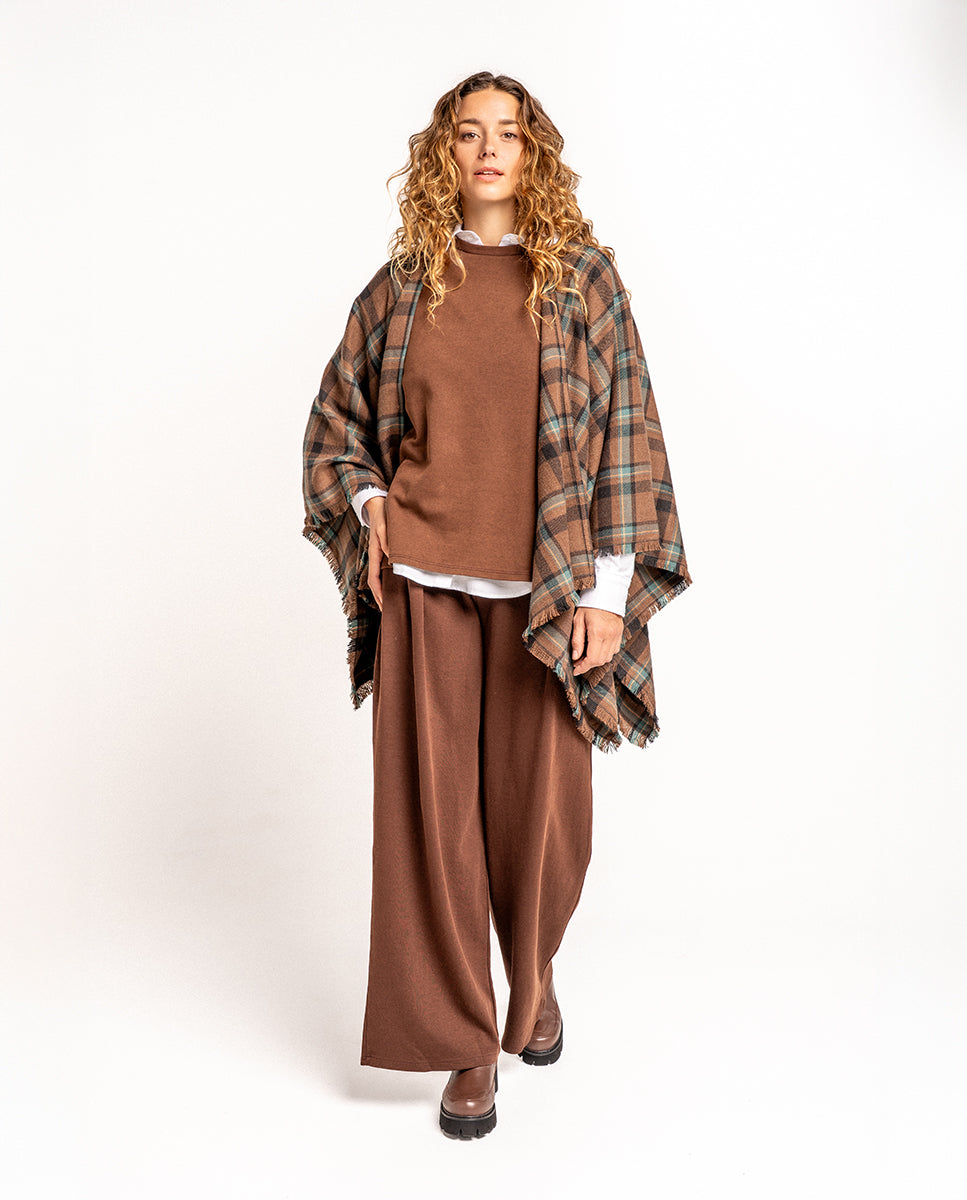 poncho-abbacino-mujer-cuadros-escoceses-marr-n image 4