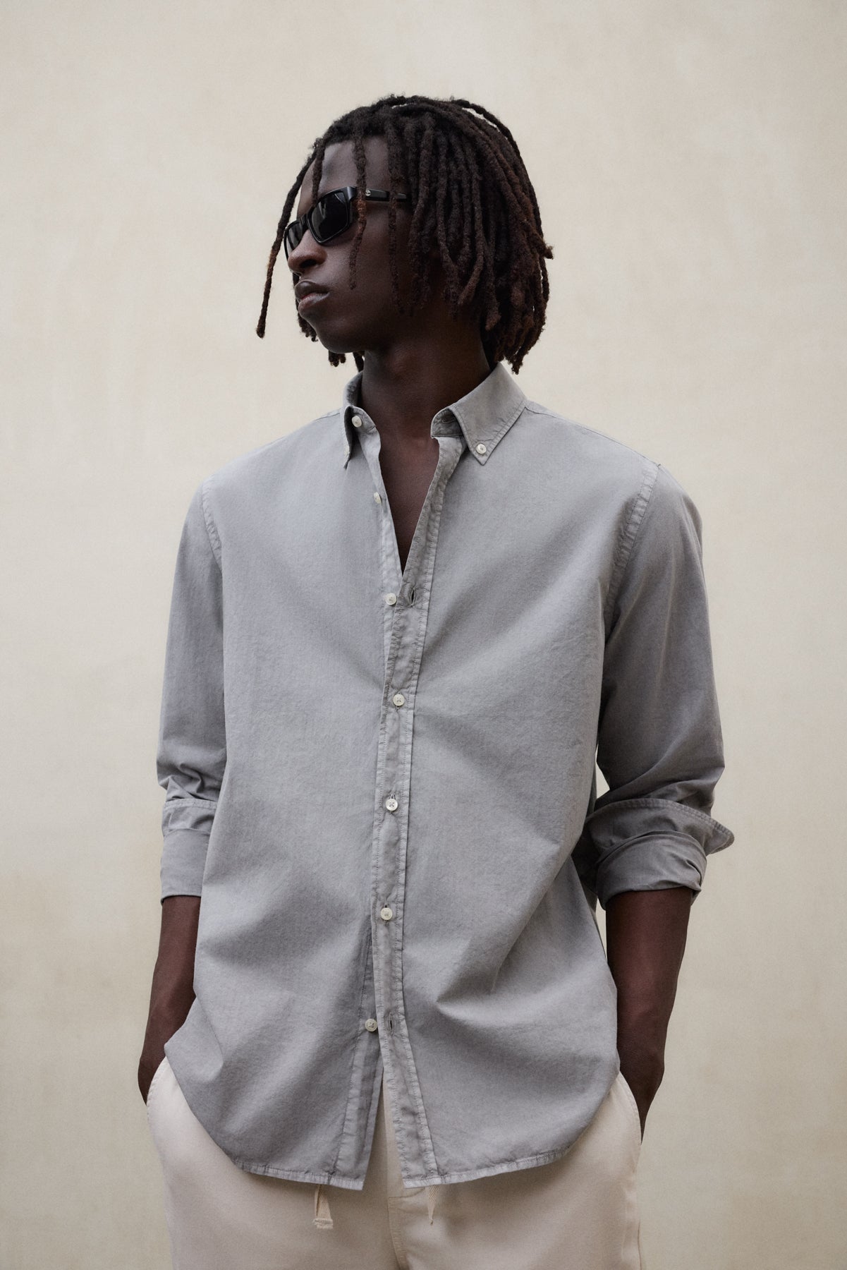 camisa-antejo-de-popel-n-gris-oscuro-de-hombre-ecoalf-100-algod-n-regenerativo image 2