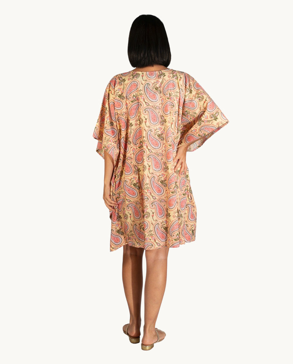 kbas-kurta-de-algod-n-talla-nica-color-amarillo-look-casual-ss26 image 2
