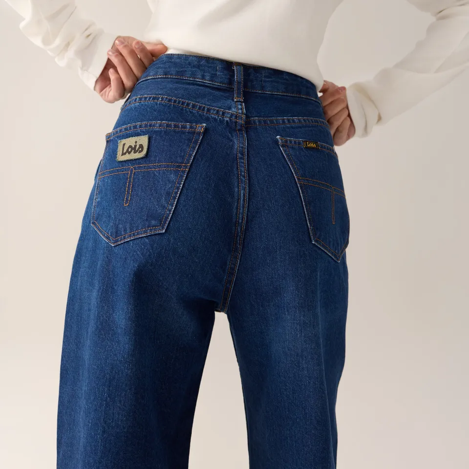 vaqueros-lois-skater-flare-de-algod-n-org-nico-corte-acampanado image 1