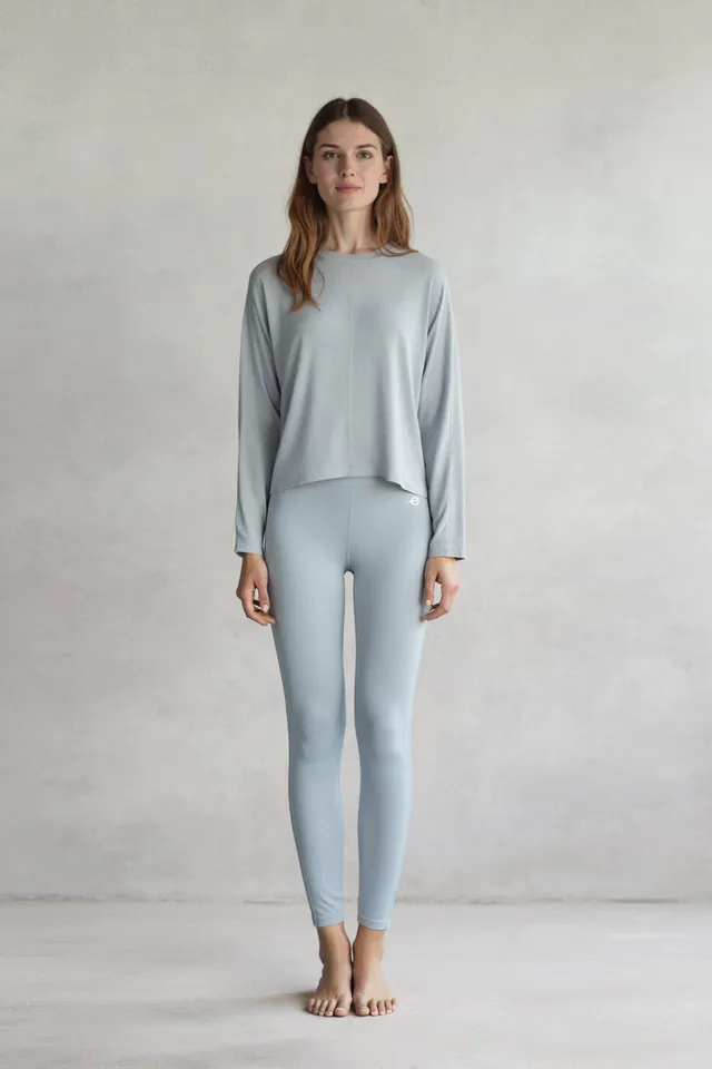camiseta-noli-ecoalf-modal-y-elastano-gris-manga-larga-mujer image 1