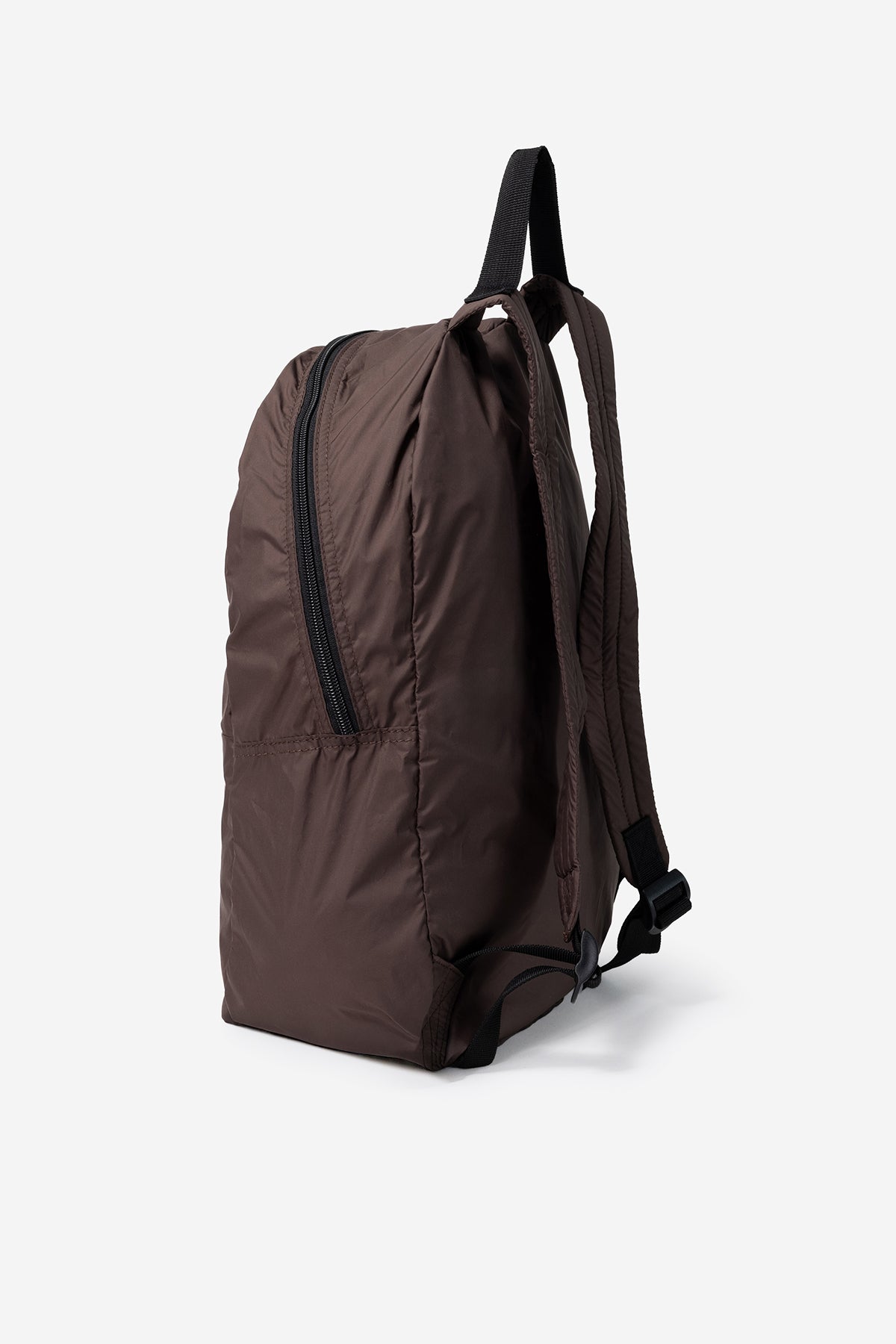 mochila-ecoalf-pacho-marr-n-poli-ster-reciclado-plegable-y-ligera-para-uso-diari image 4