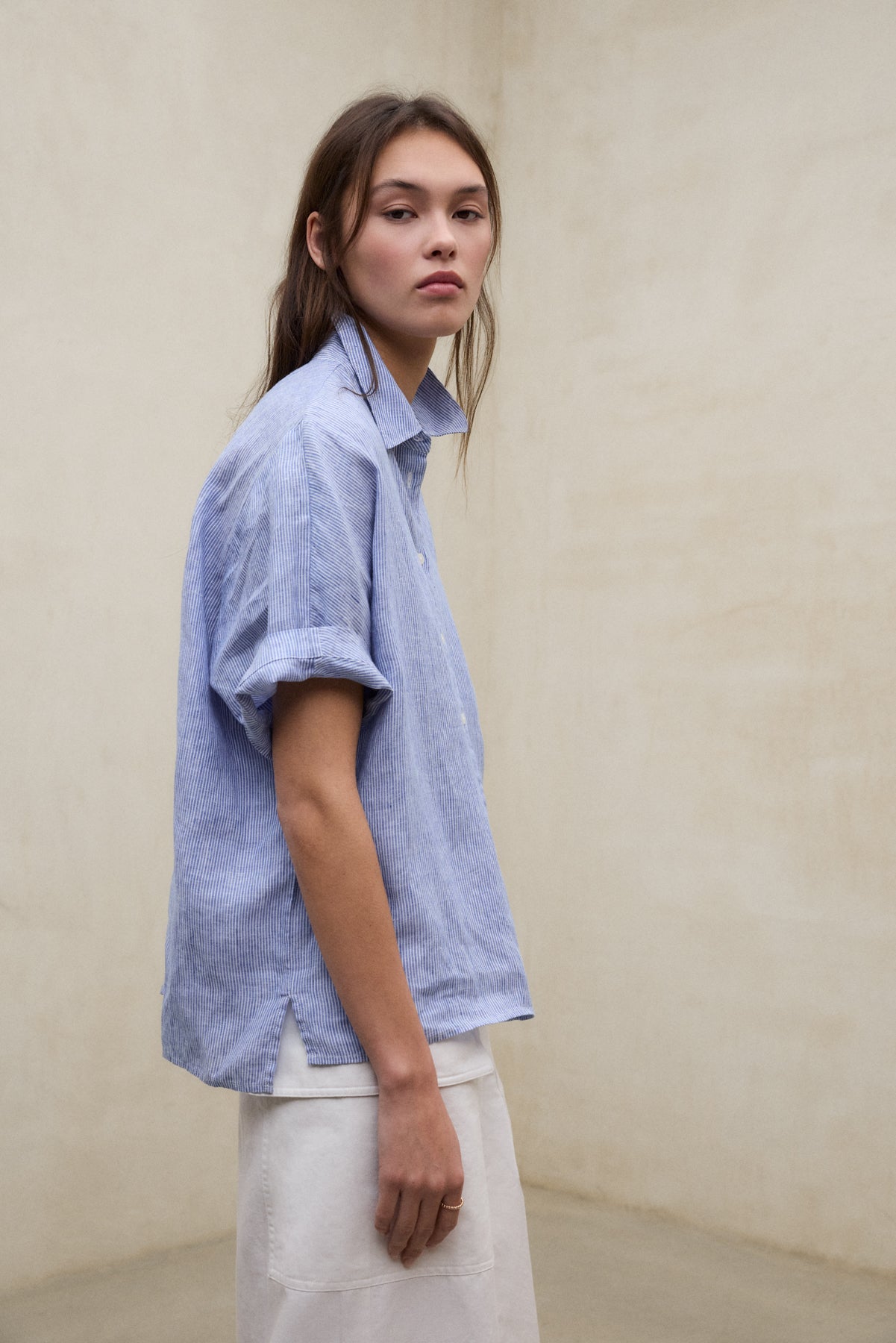 camisa-melania-a-rayas-ecoalf-azul-lino-oversize image 5