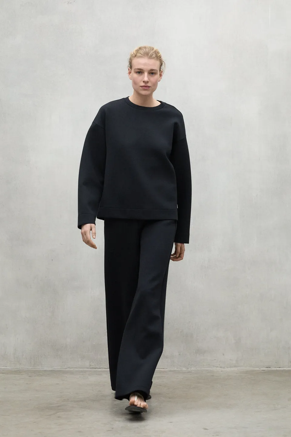 pantal-n-ecoalf-arda-negro-mujer-fit-regular-tejido-sostenible-16-lenzing-ecover image 1
