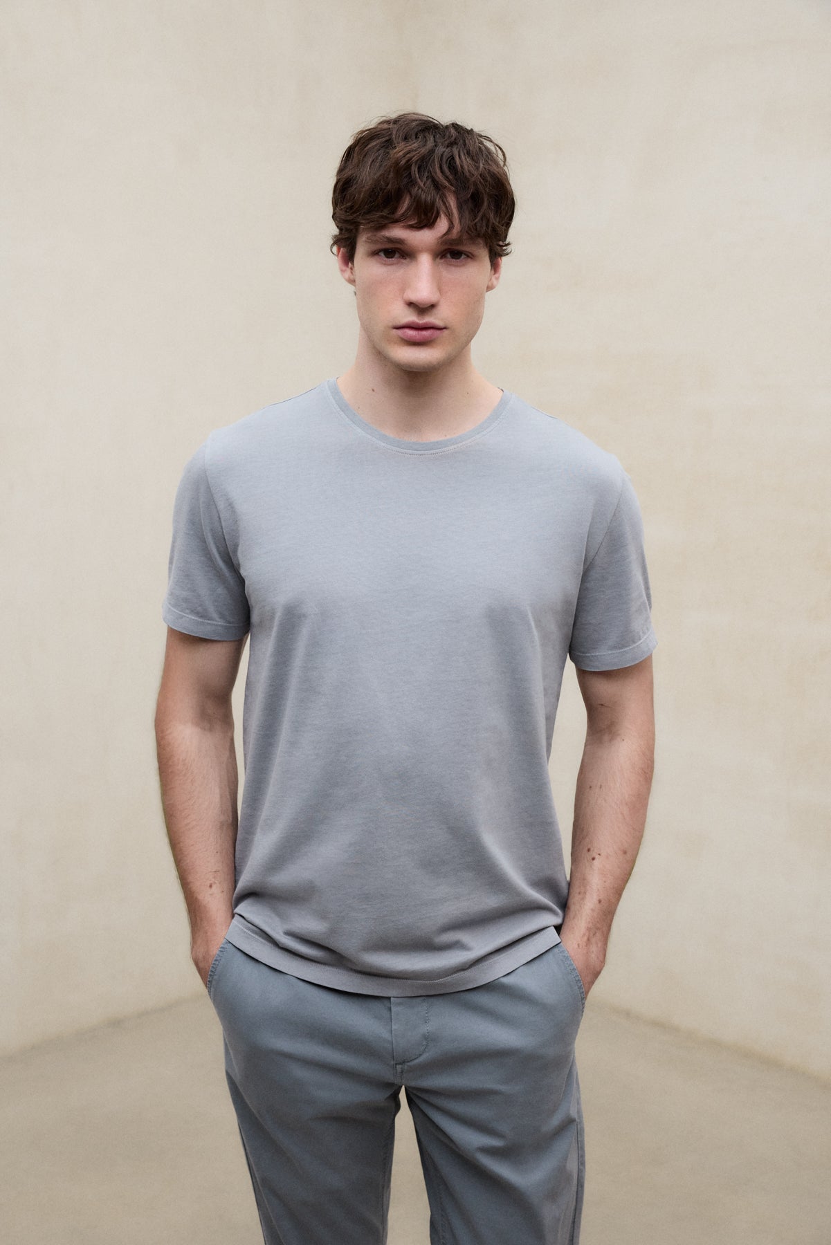 ecoalf-camiseta-vent-gris-algod-n-reciclado image 3