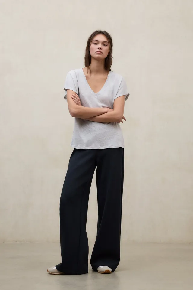 ecoalf-camiseta-arendal-gris-de-mujer-100-lino-fit-relajado-escote-en-v-y-manga- image 1