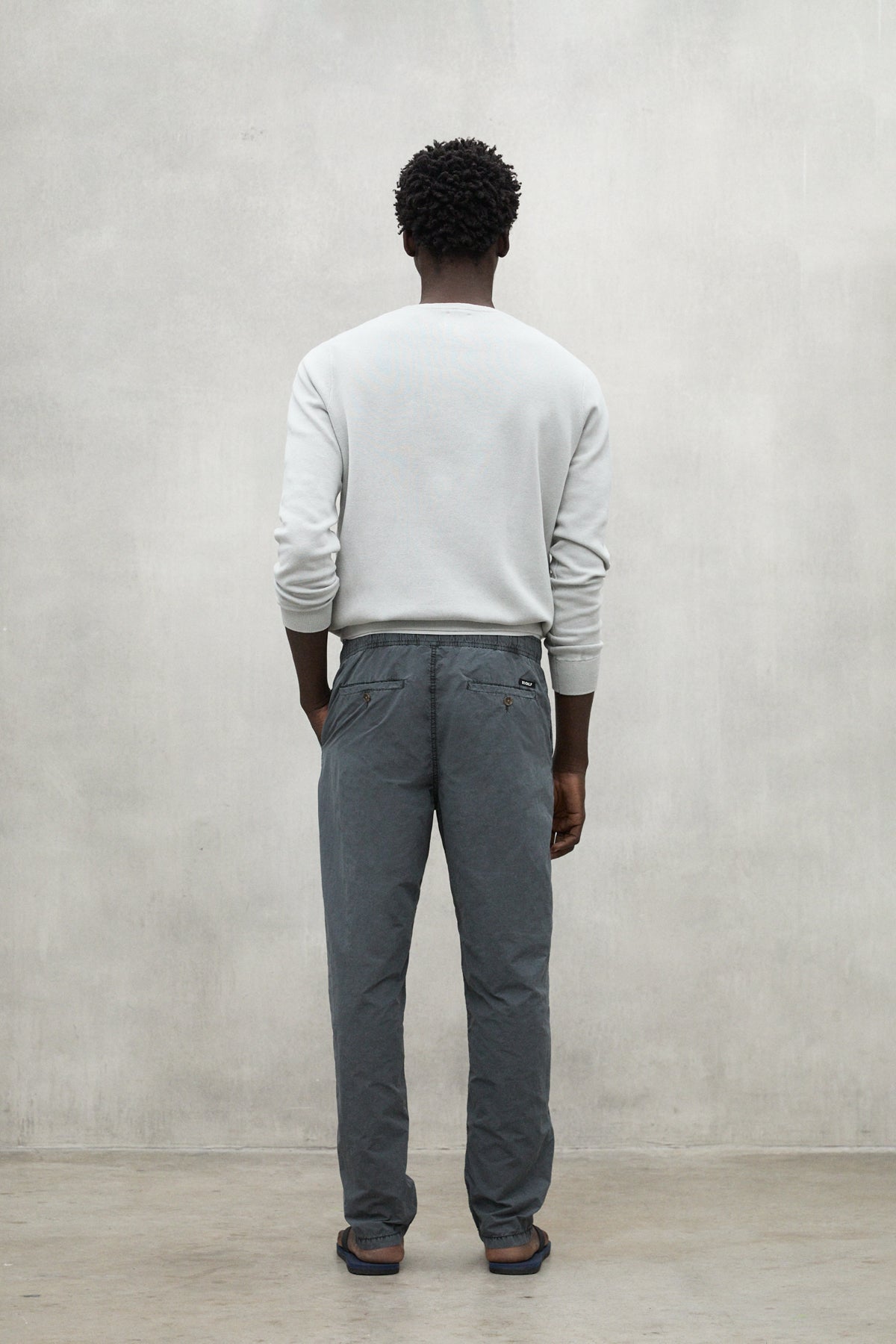 pantal-n-ecoalf-ethic-nylon-gris-oscuro-72-poliamida-reciclada image 3