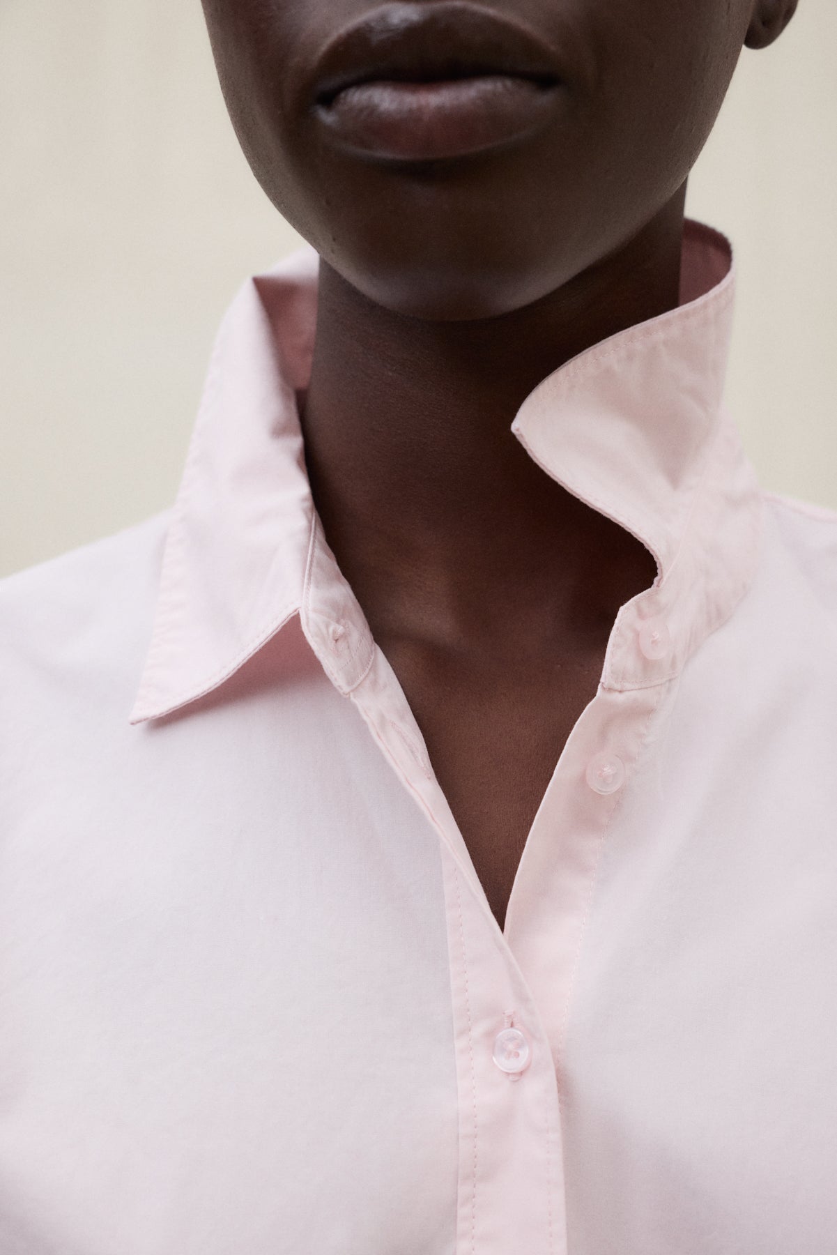 ecoalf-camisa-alfreda-rosa-70-algod-n-org-nico-corte-regular image 4