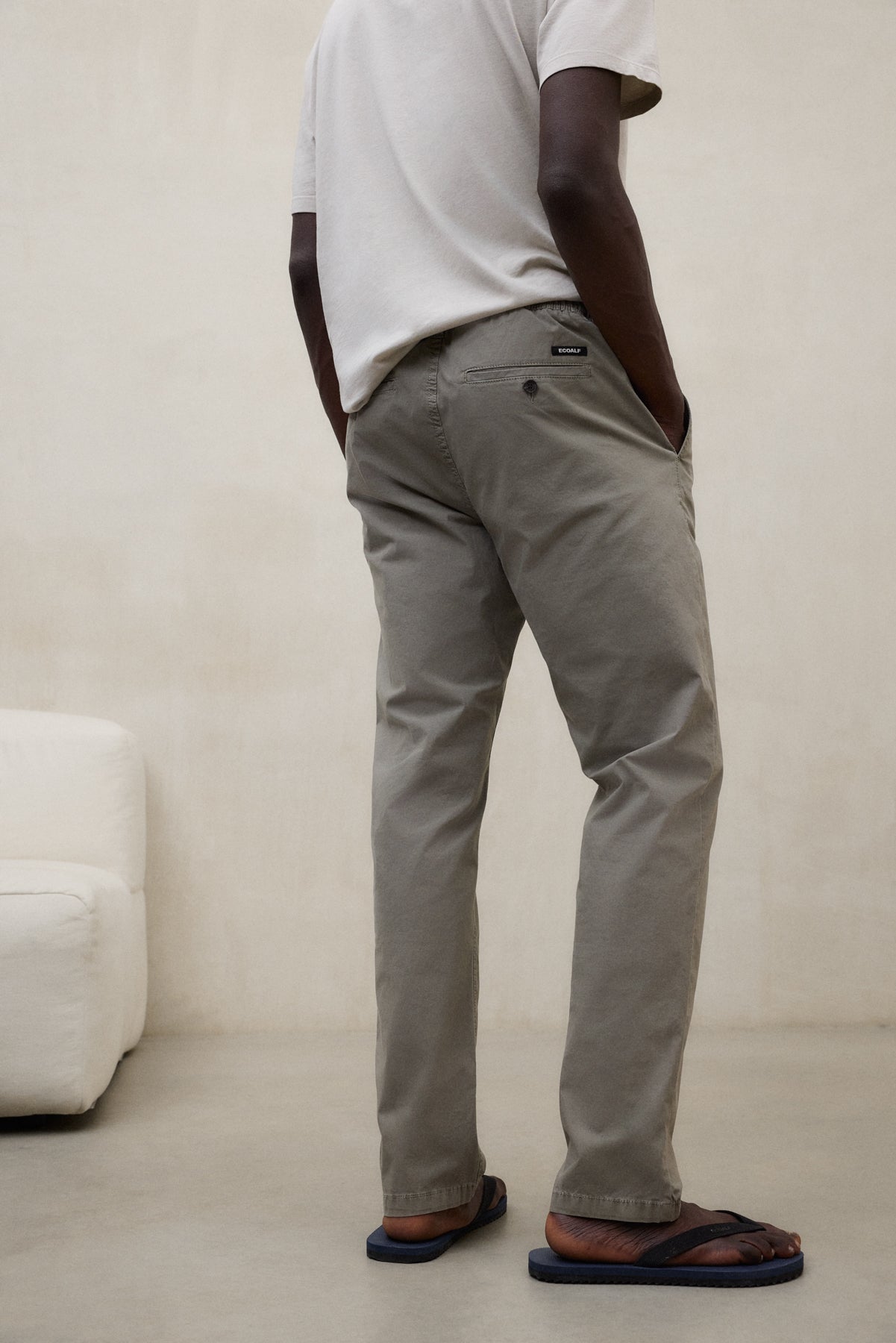 ecoalf-ethiwin-pantalones-marrones-de-hombre image 3