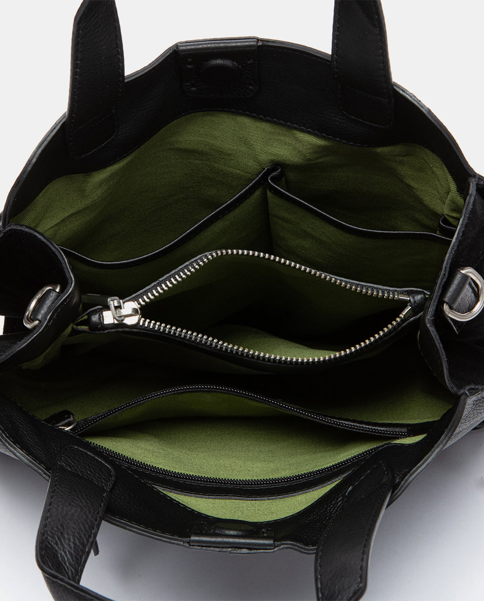 abbacino-bolso-de-mano-en-piel-negra-oficina image 5