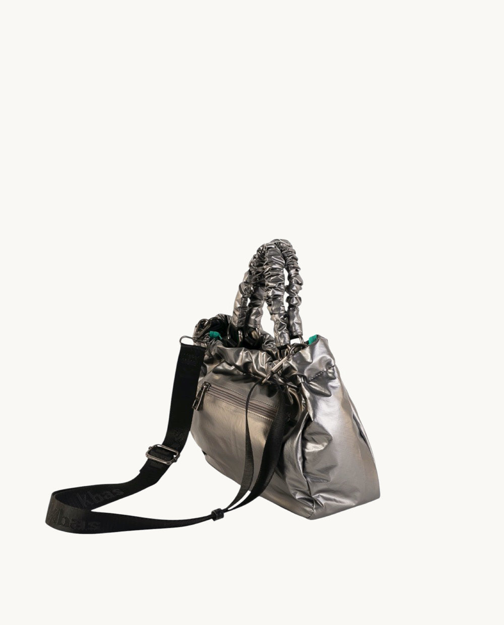 kbas-tote-peque-o-de-nylon-metalizado-plata-30x12x21-cm-cierre-de-im-n-y-saco-as image 2