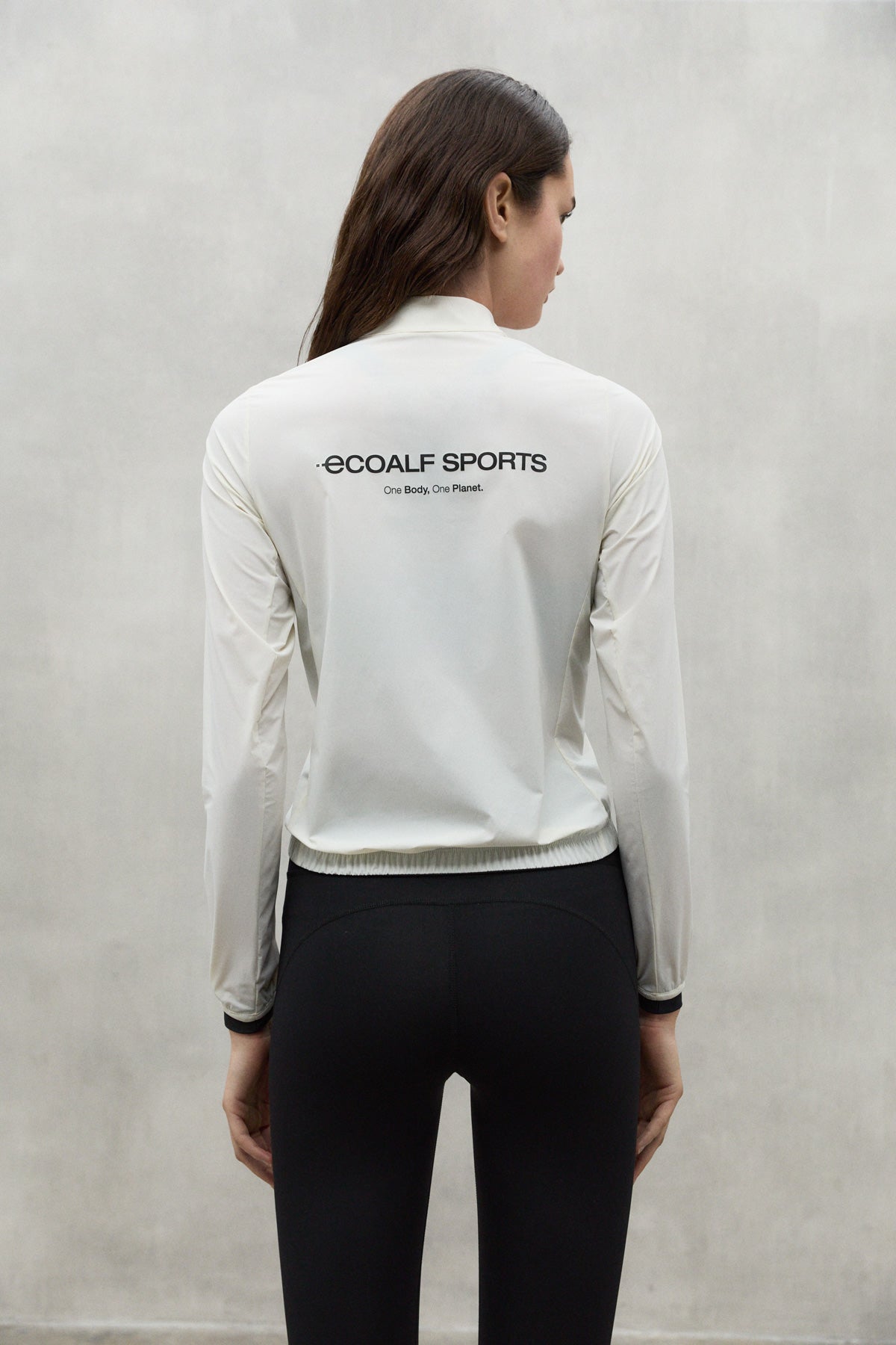 chaqueta-ecoalf-boulders-antartica-para-mujer-cortavientos-e-impermeable-plegabl image 3