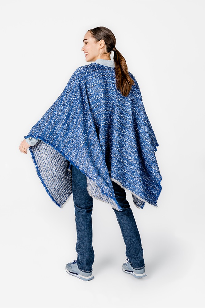 abbacino-poncho-mujer-estampado-a-rayas-azul image 3