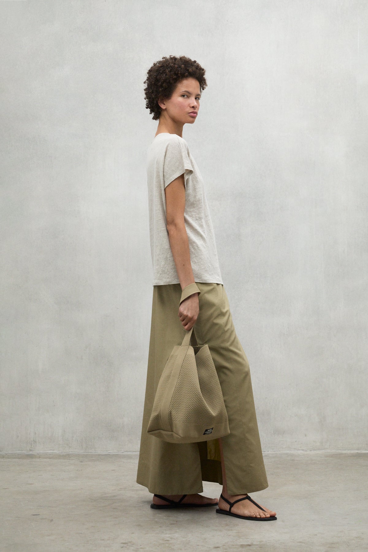 ecoalf-camiseta-arendal-beige-de-lino-para-mujer image 5
