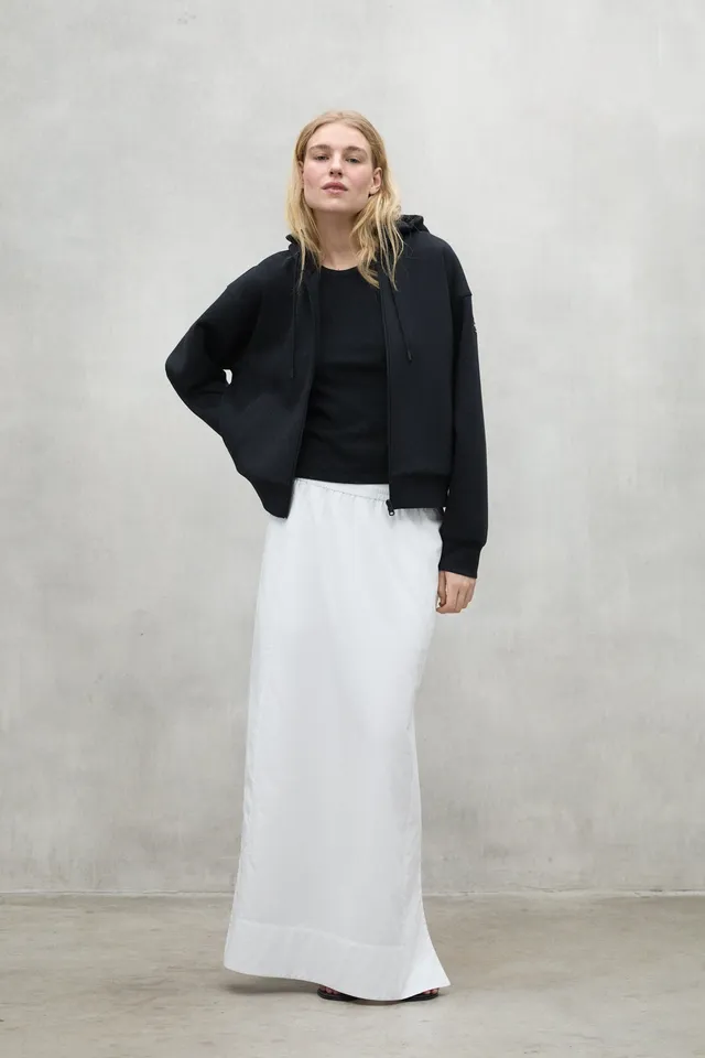 sudadera-ecoalf-arica-negra-de-mujer-16-lenzing-ecovero-fit-holgado-con-capucha image 1