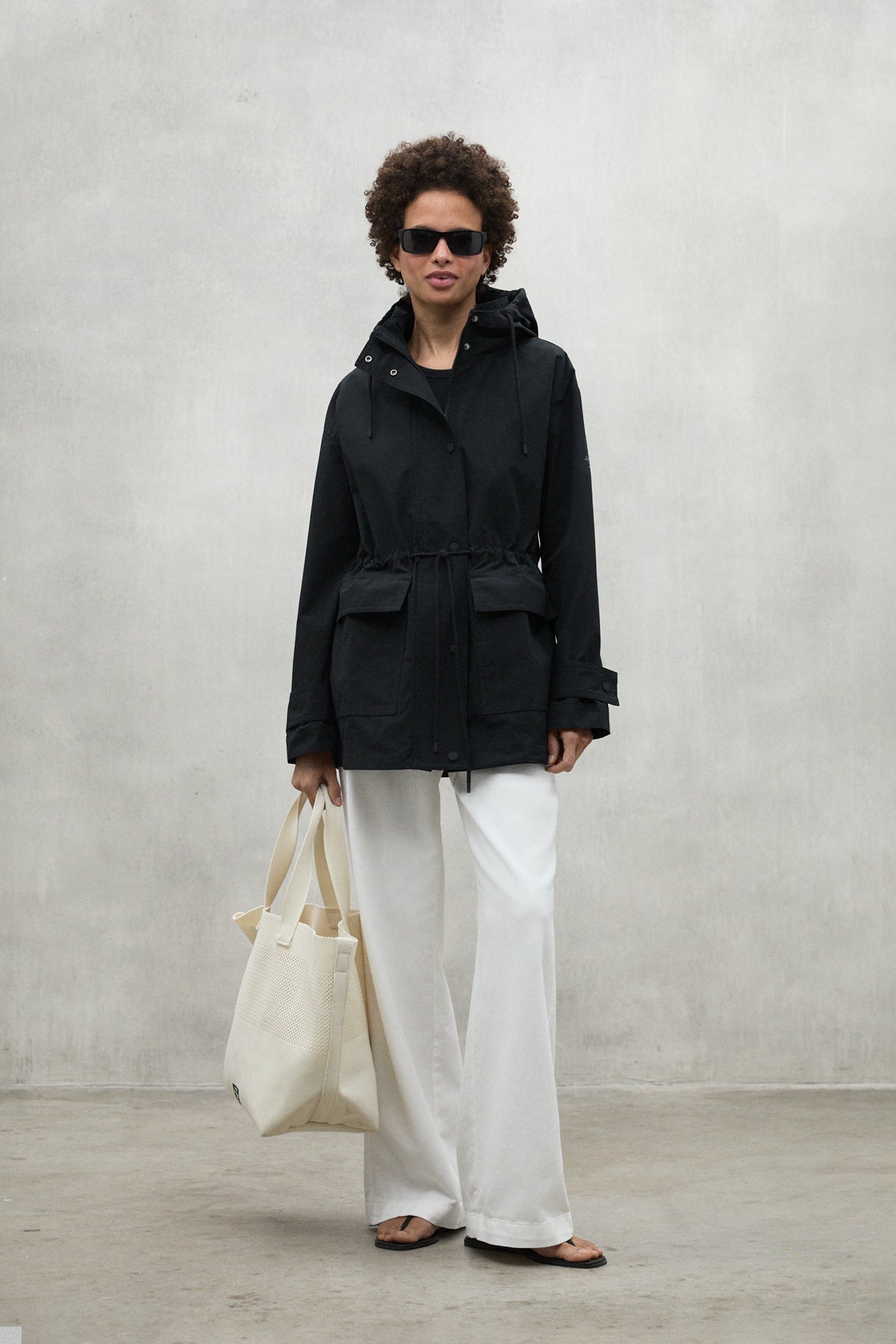 ecoalf-chaqueta-tabur-negra-chaqueta-larga-de-poli-ster-reciclado-repelente-al-a image 1