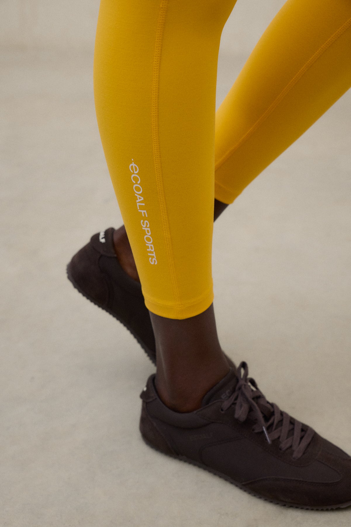 ecoalf-legging-mercer-naranja-para-mujer-76-poliamida-reciclada-y-24-elastano-de image 5