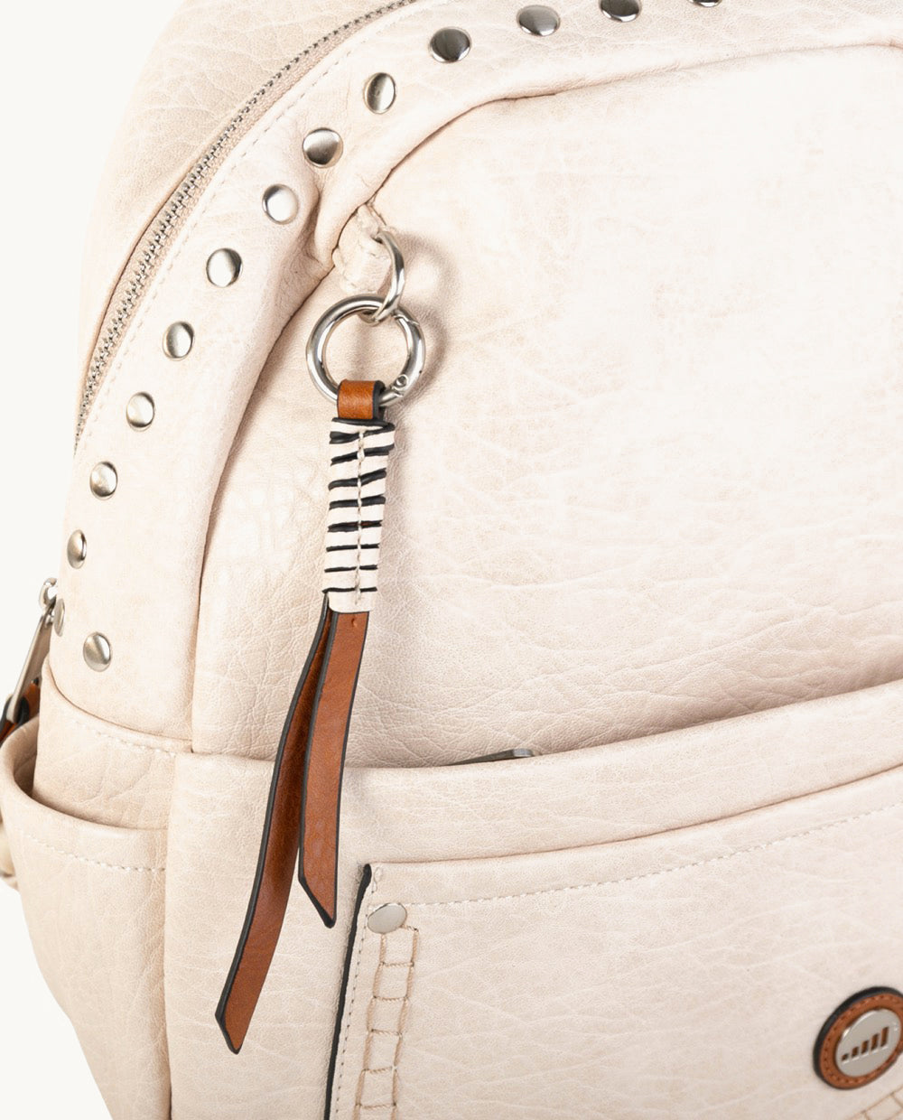 mochila-kbas-urban-umay-de-pu-piel-color-marfil image 3