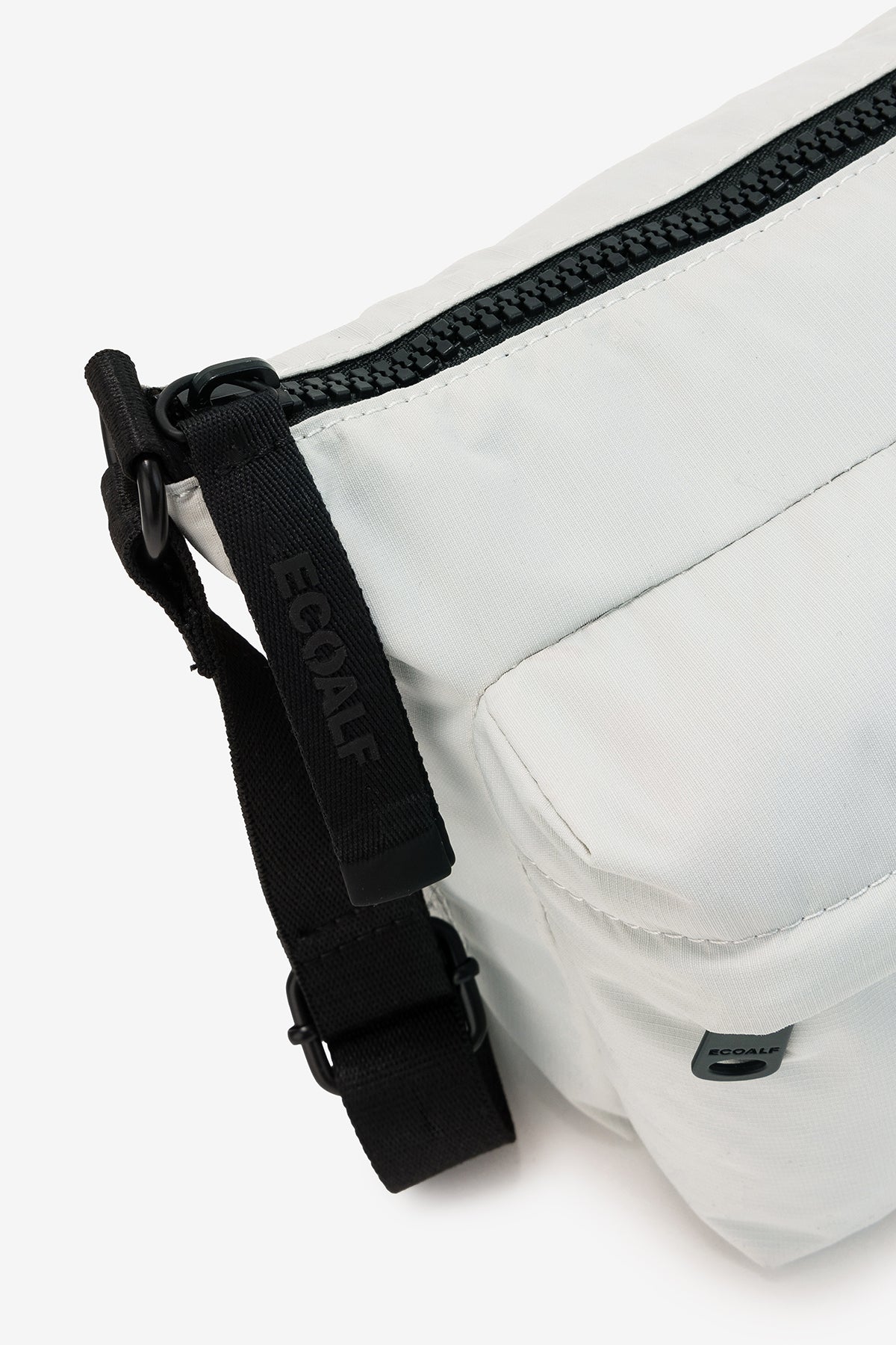 bandolera-dani-blanco-ecoalf-bolso-bandolera-poliamida-reciclada image 4
