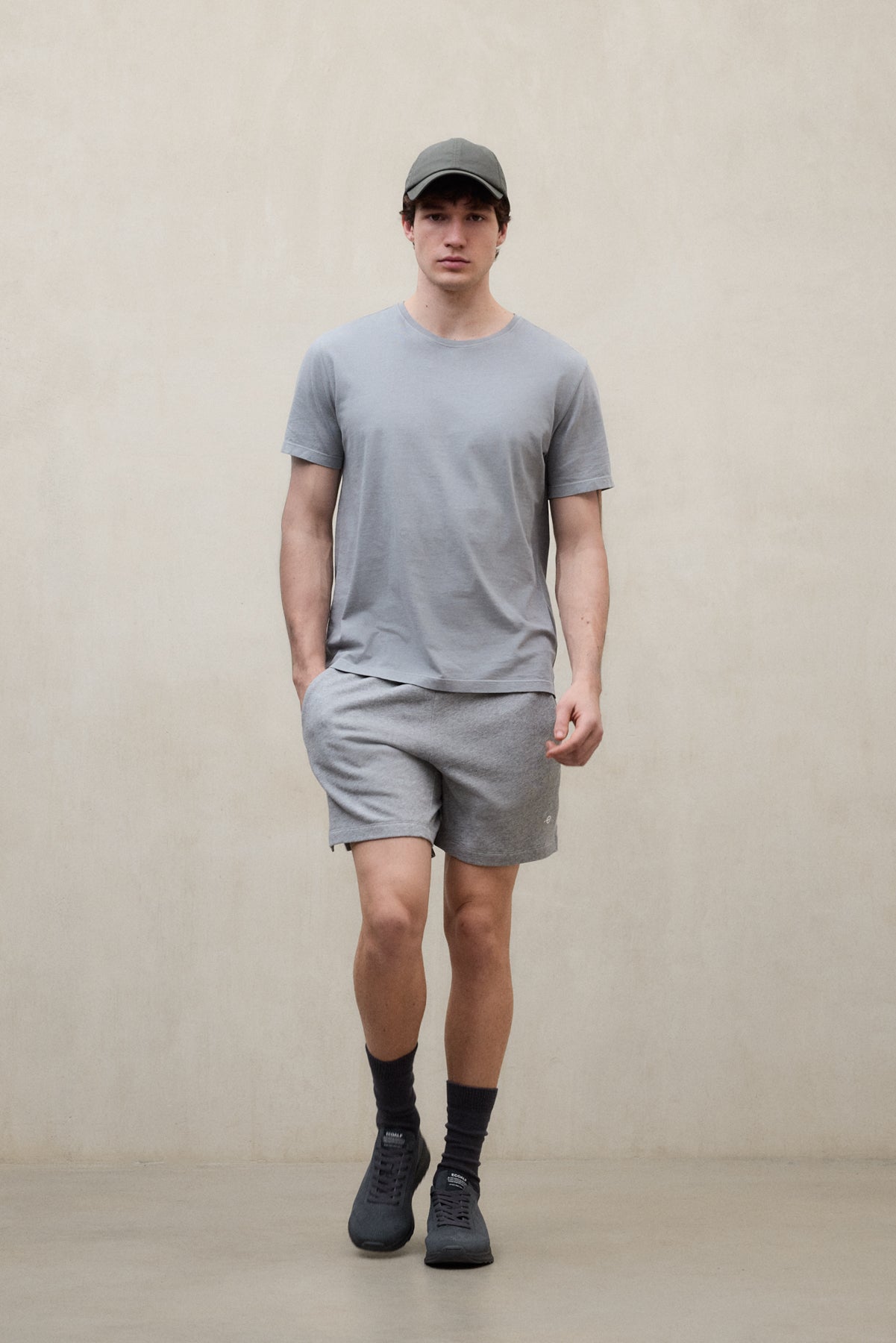 shorts-ecoalf-duan-de-algod-n-org-nico-para-hombre-en-gris image 3
