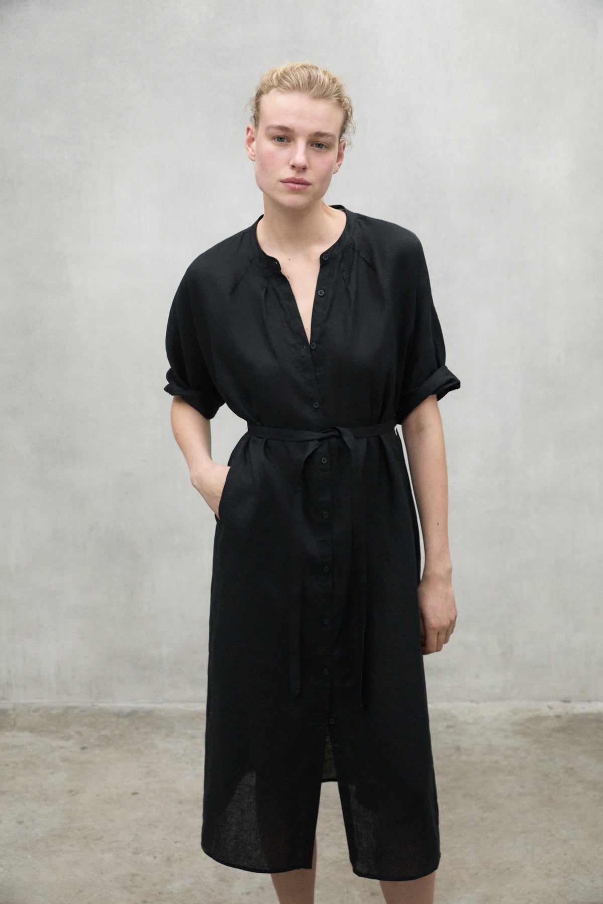 vestido-largo-lea-de-ecoalf-para-mujer-20-lino-reciclado-negro image 2