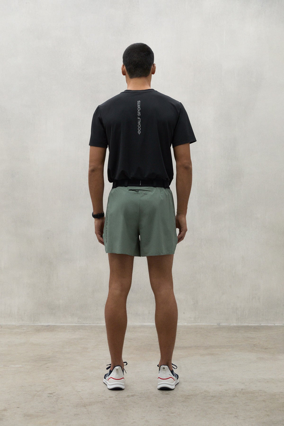 pantalones-cortos-ecoalf-barcelona-cactus-ultraligeros-running-de-larga-distanci image 4