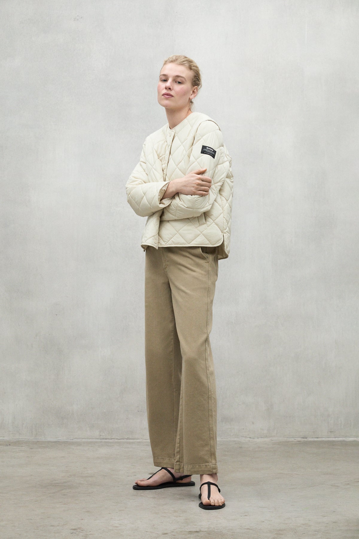 chaqueta-ecoalf-musa-beige-para-mujer-100-poli-ster-reciclado-repelente-al-agua- image 1
