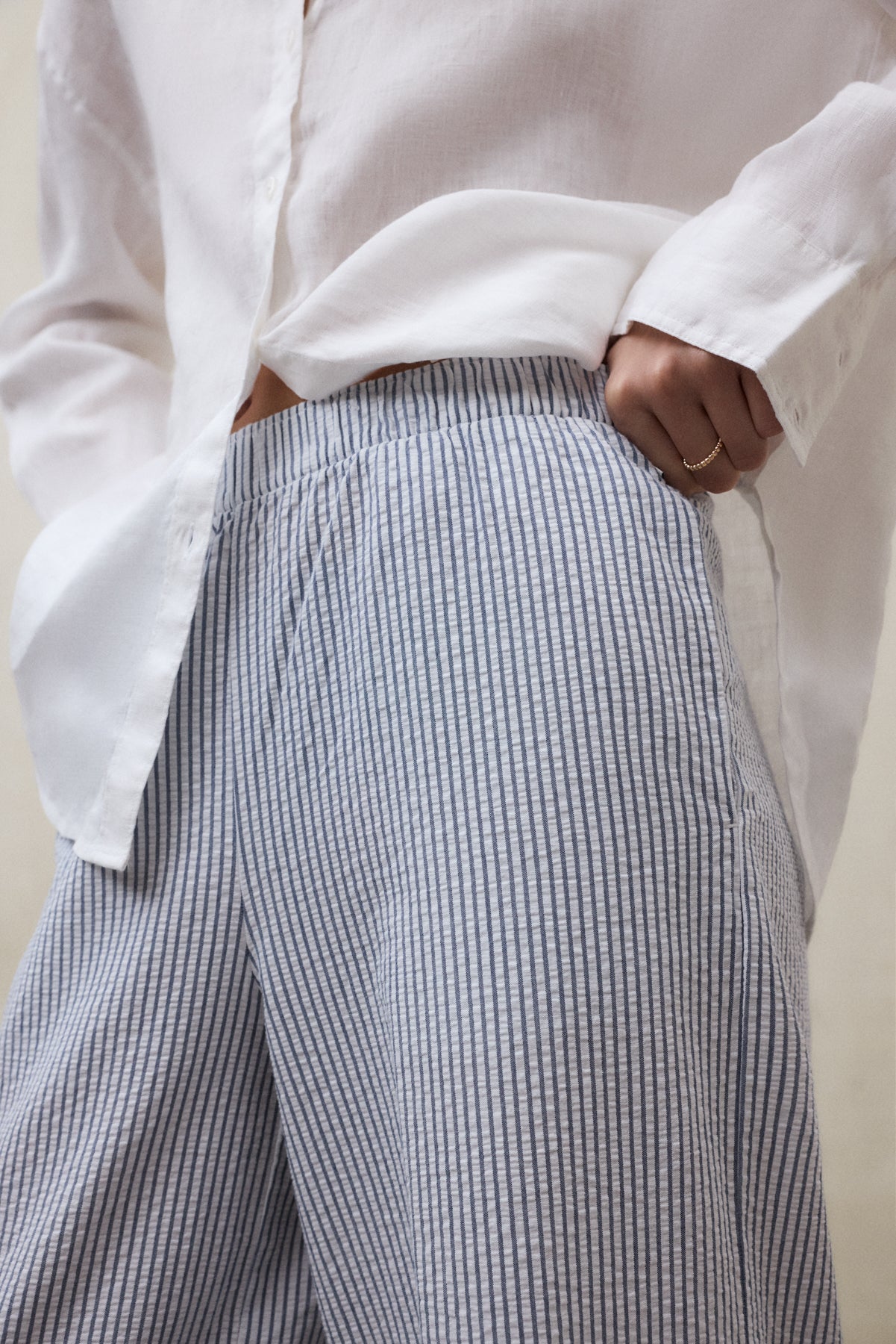 pantalones-moss-ecoalf-azul-y-blanco-algod-n-org-nico image 4