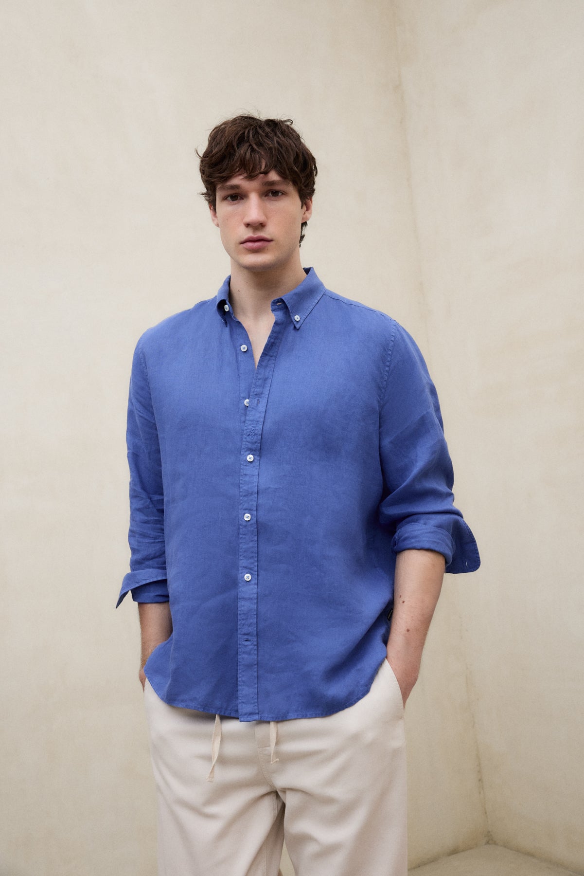 ecoalf-camisa-malibu-azul-de-hombre-100-lino-corte-regular-manga-larga-te-ida-en image 3
