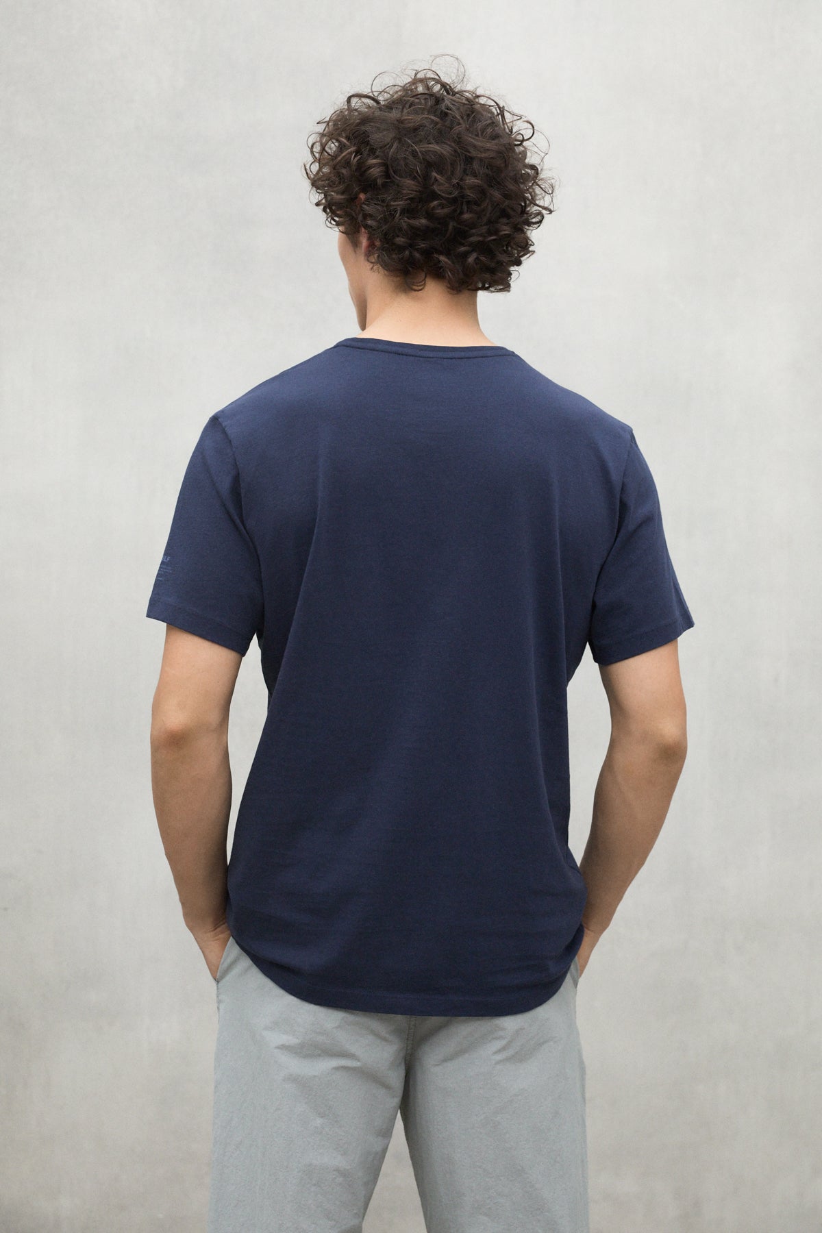 camiseta-almera-de-ecoalf-para-hombre-50-algod-n-org-nico-y-50-reciclado-azul-ma image 3
