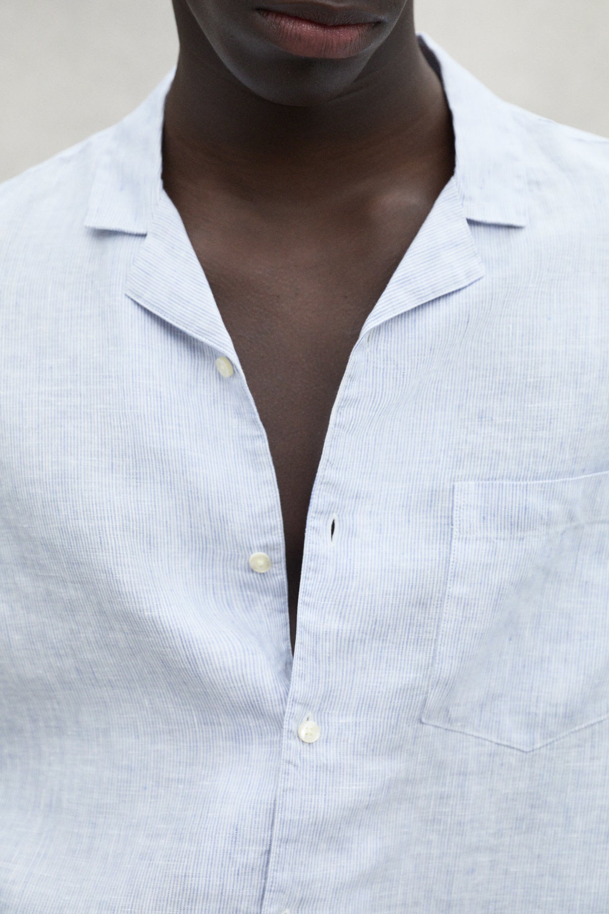 ecoalf-camisa-sutar-azul-marino-y-blanca-de-lino-para-hombre-fit-regular image 4