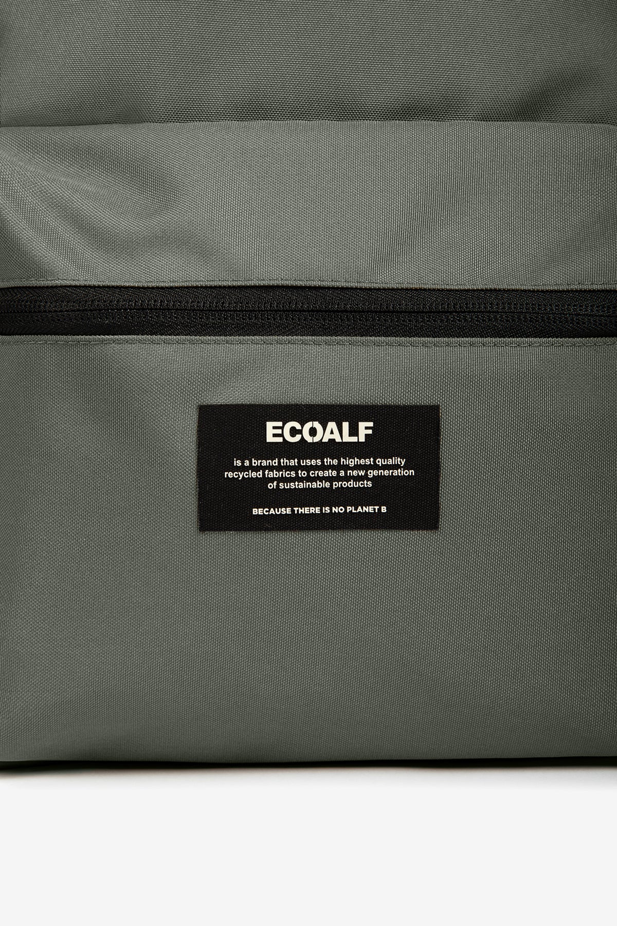 mochila-ecoalf-wakai-verde-100-poli-ster-reciclado-cremallera-nylon-reciclado image 3
