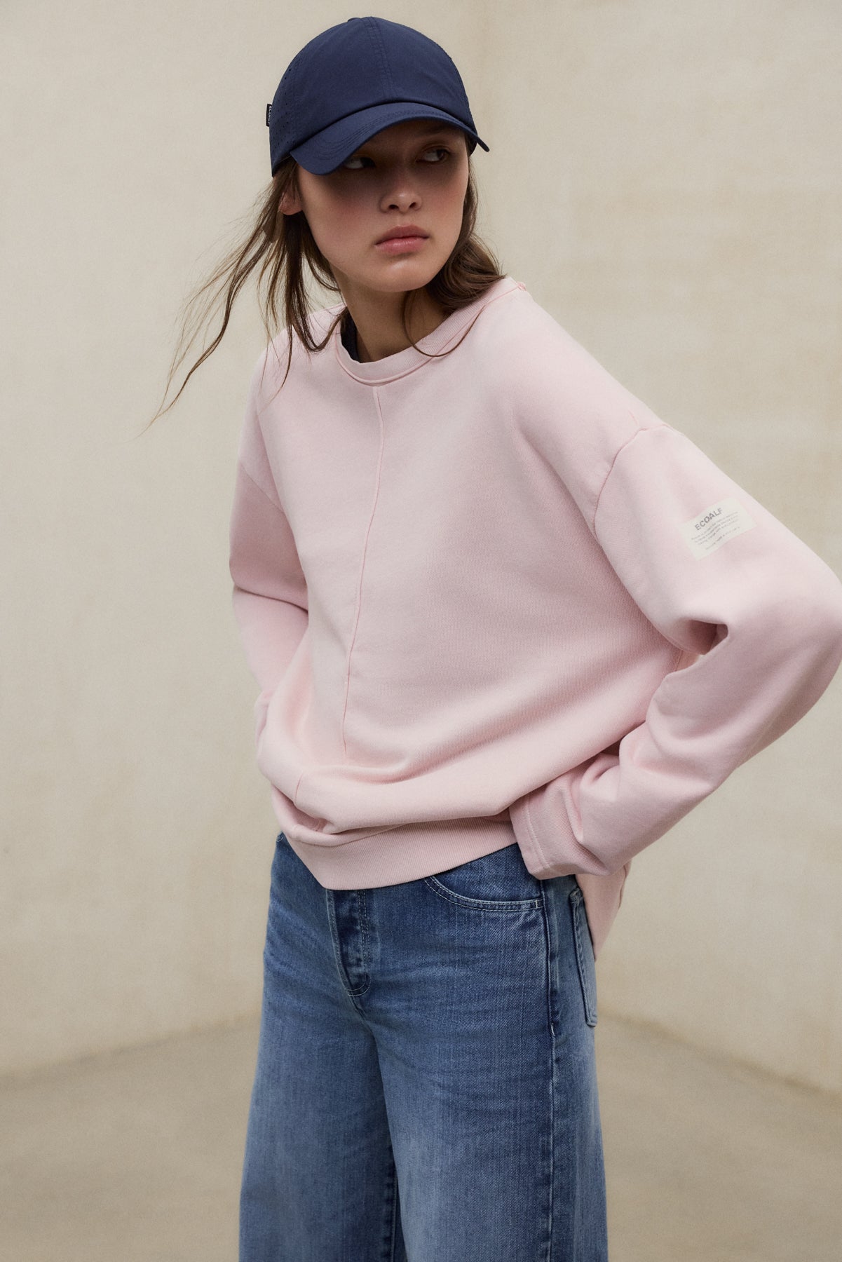 ecoalf-sudadera-ankara-rosa-mujer-fit-oversize-100-algod-n-reciclado-cuello-redo image 3