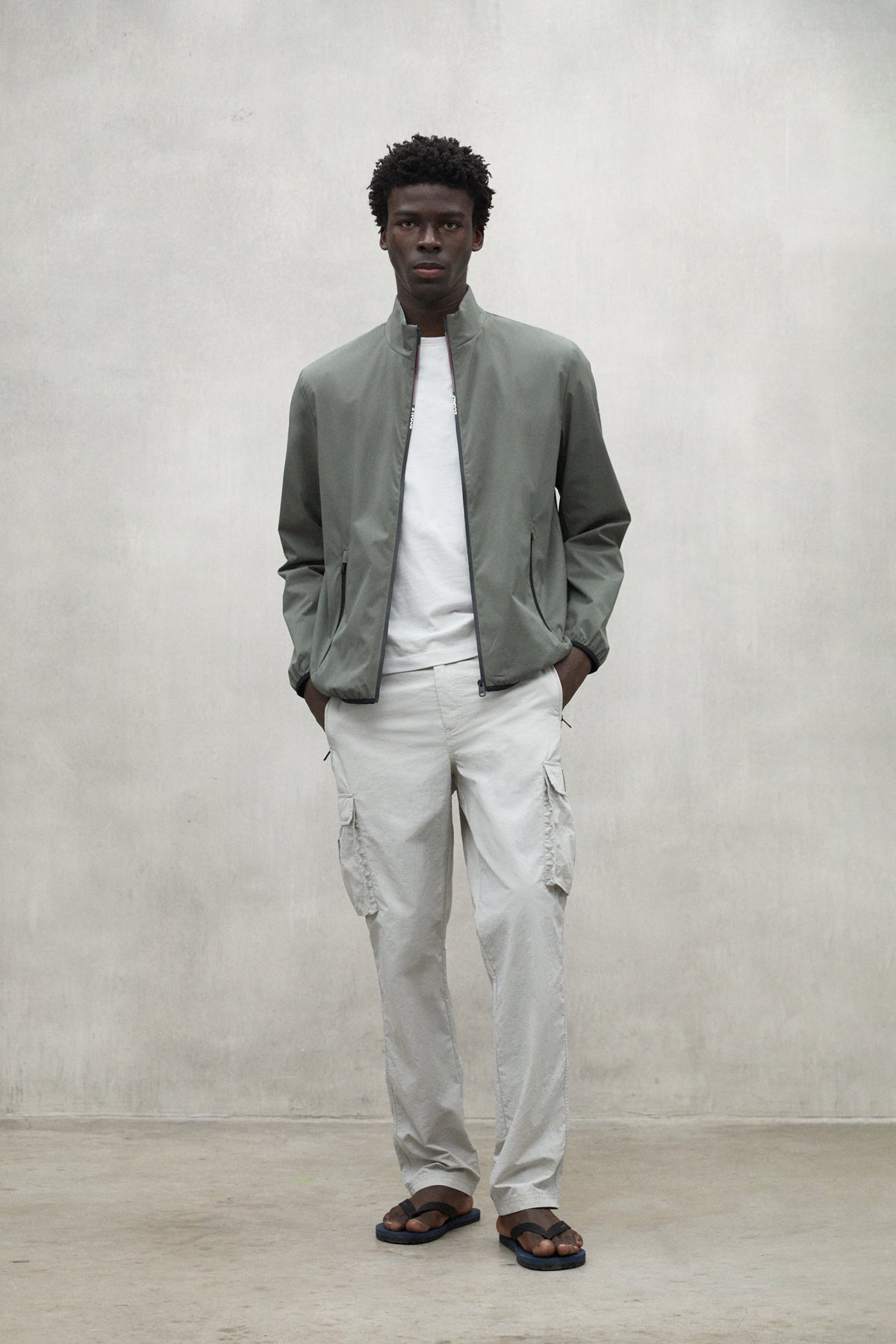ecoalf-chaqueta-james-khaki-impermeable-de-poli-ster-reciclado-corte-regular image 1