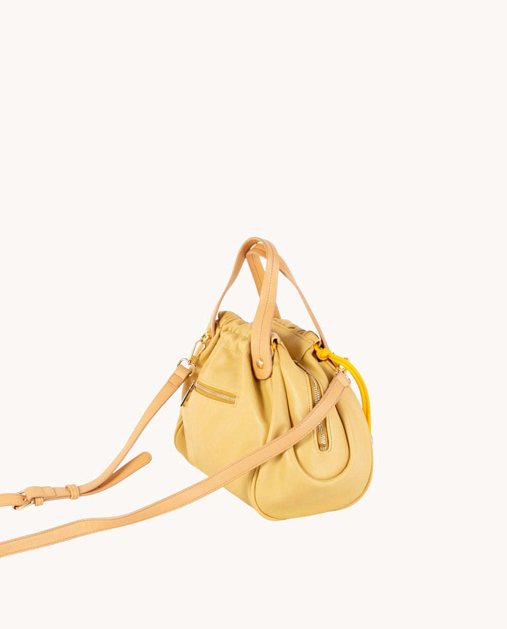 bolso-de-mano-urban-xana-de-kbas-en-color-vainilla-material-pu-con-detalles-amar image 2