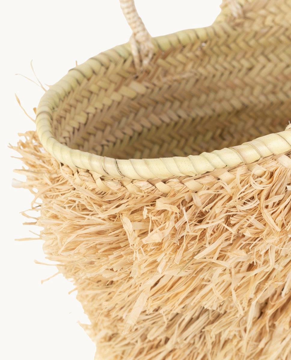 capazo-de-palma-natural-kbas-con-flecos-de-rafia-color-natural-35x20x24-cm image 7