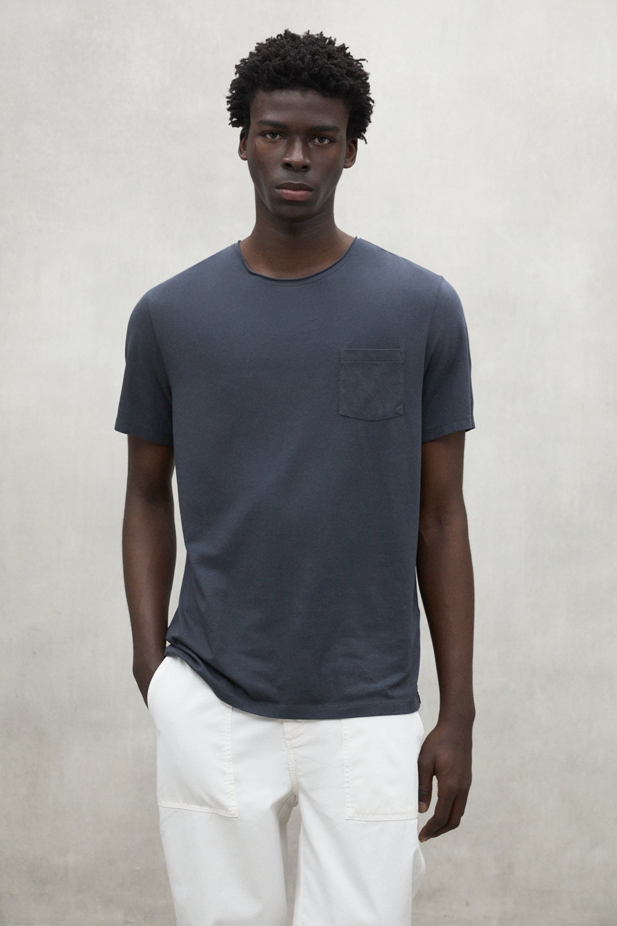 camiseta-ecoalf-najac-gris-oscuro-de-hombre-algod-n-org-nico-y-tencel-lyocell-fi image 3