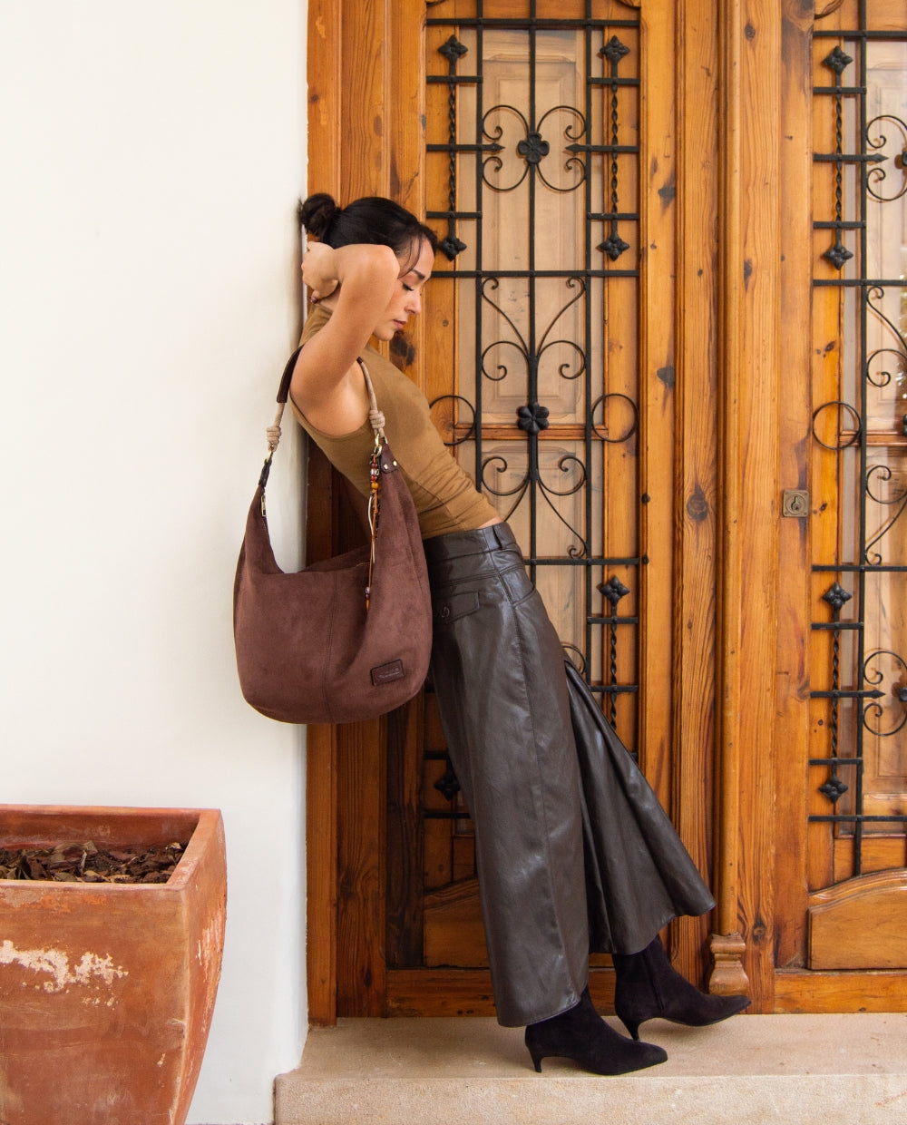 kbas-hobo-efecto-serraje-color-marr-n image 3