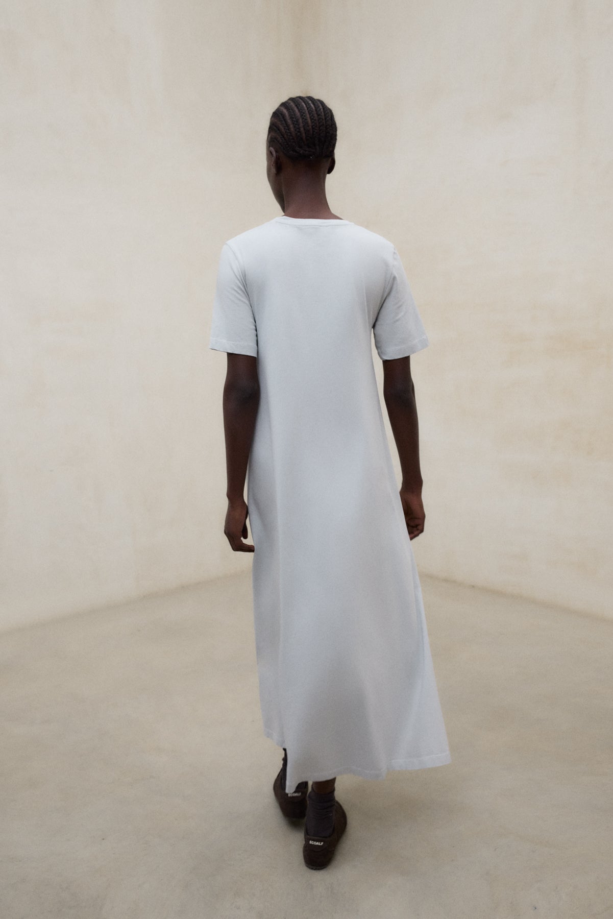 vestido-elettra-de-ecoalf-algod-n-org-nico-fit-relajado-gris image 3