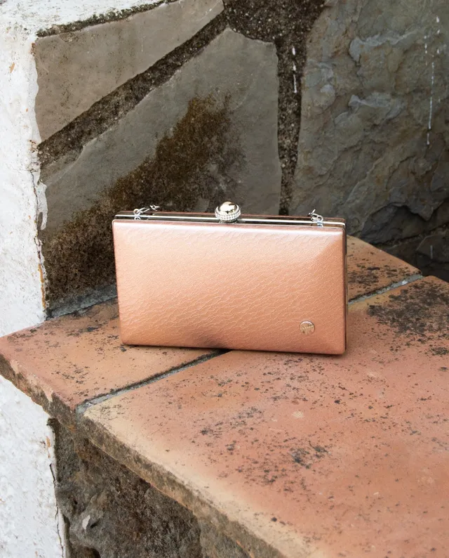kbas-clutch-fiesta-ovalo-de-piel-sint-tica-color-nude-19x3x12-cm-cierre-boquilla image 1