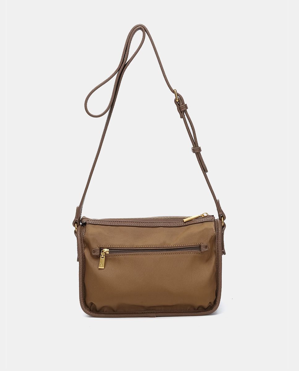 abbacino-bandolera-camel-tejido-reciclado-sport-casual image 3
