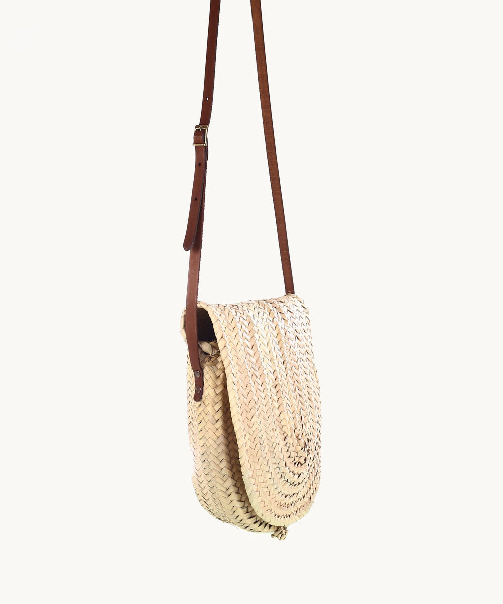 bolso-bandolera-kbas-de-palma-natural-asa-de-cuero image 2