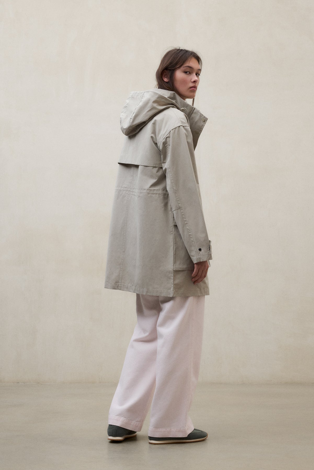 ecoalf-chaqueta-cova-beige-poli-ster-reciclado-capucha-desmontable image 3